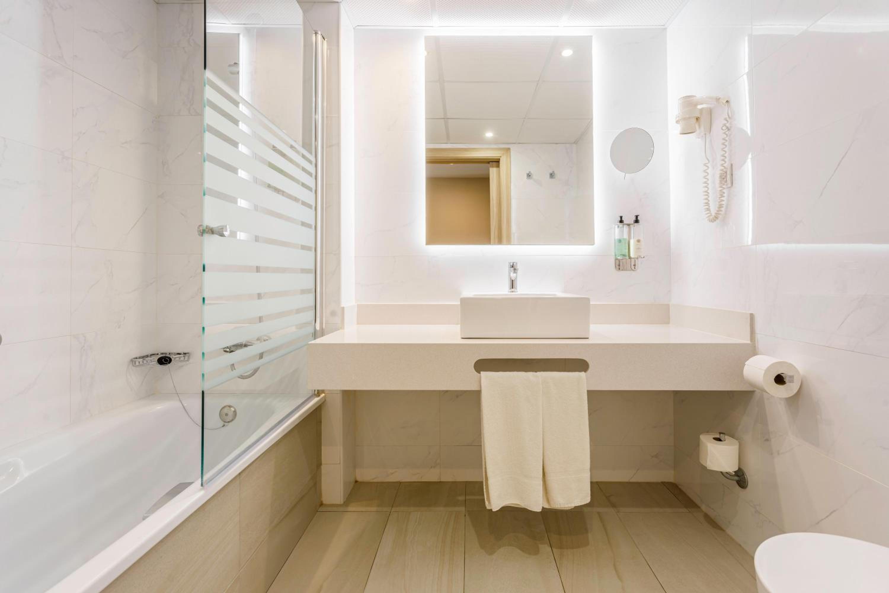 Double or Twin Room with Side Sea View