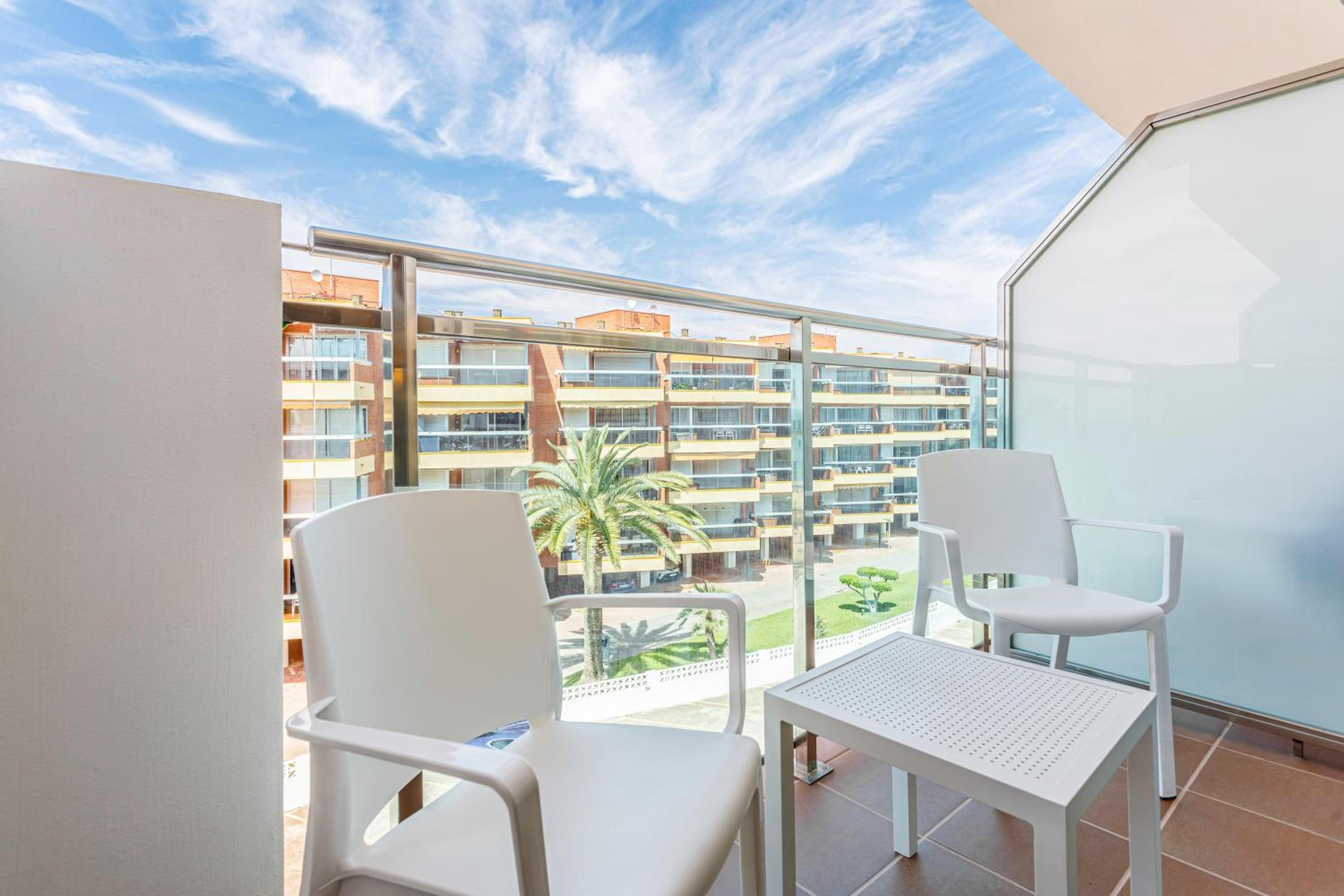 Standard Double Room (2 Adults + 1 Child)