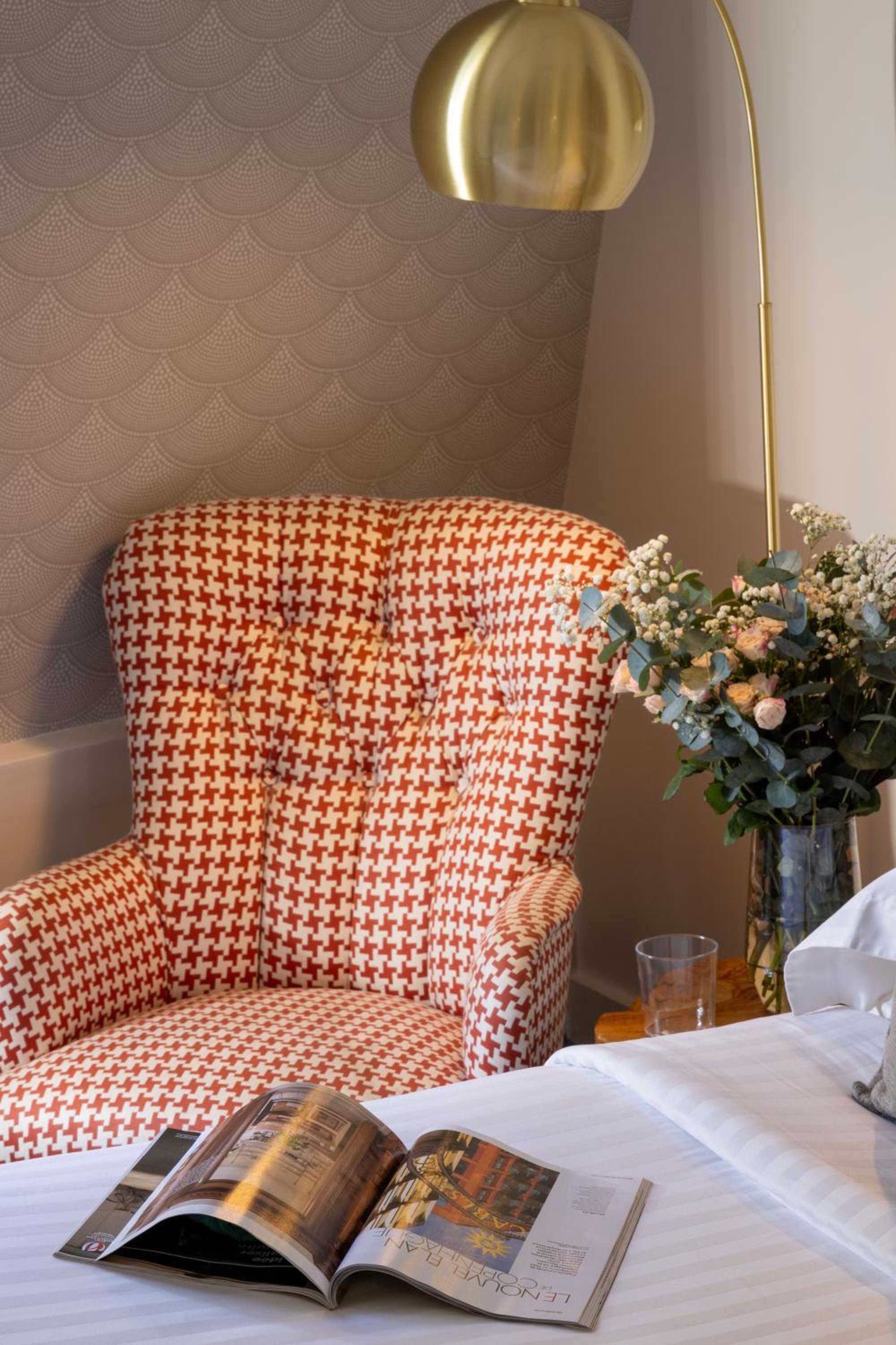 Superior Room with Queen Bed