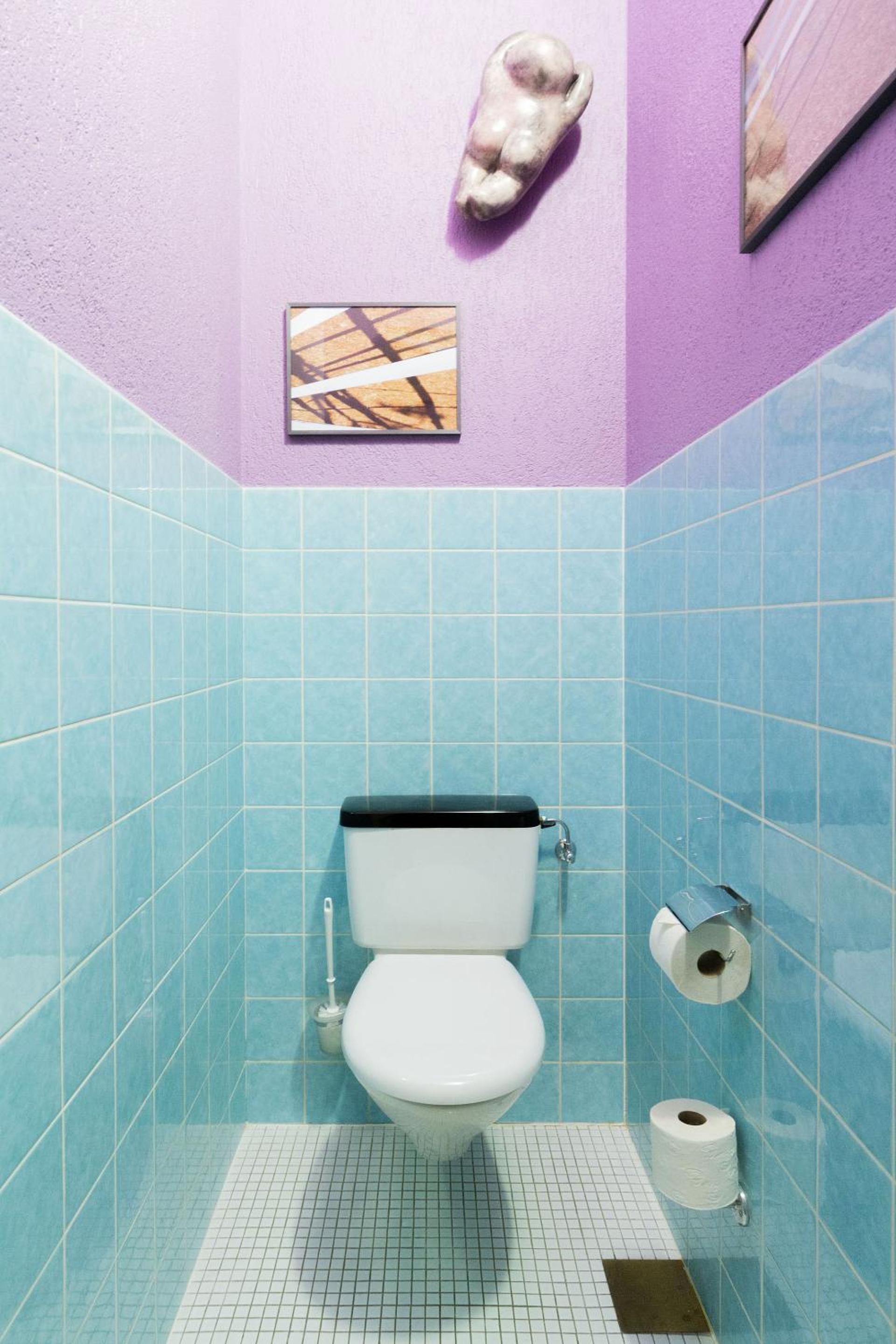 Single Room with Shared Toilet
