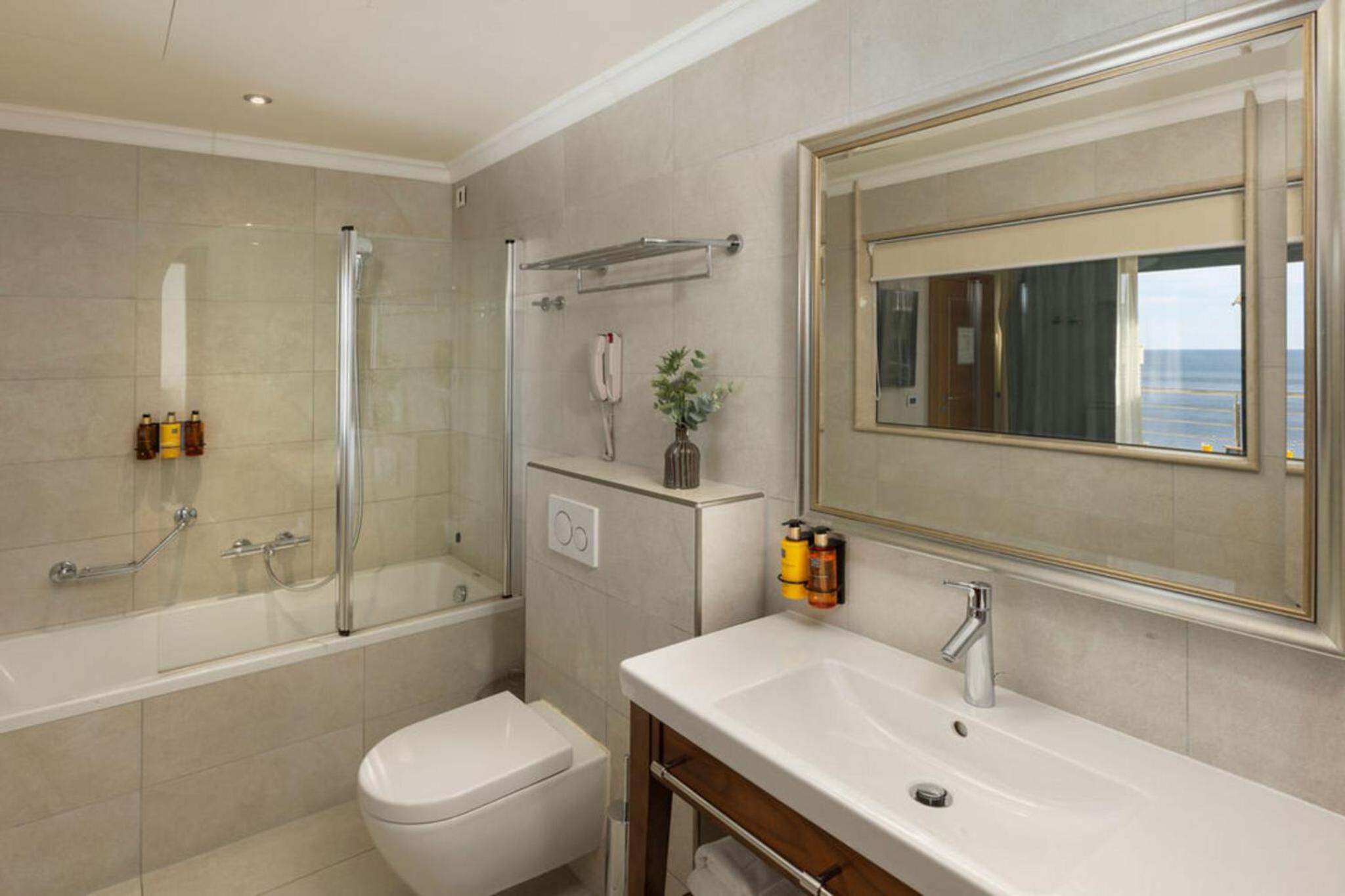 Suite with Balcony and Partial Sea View