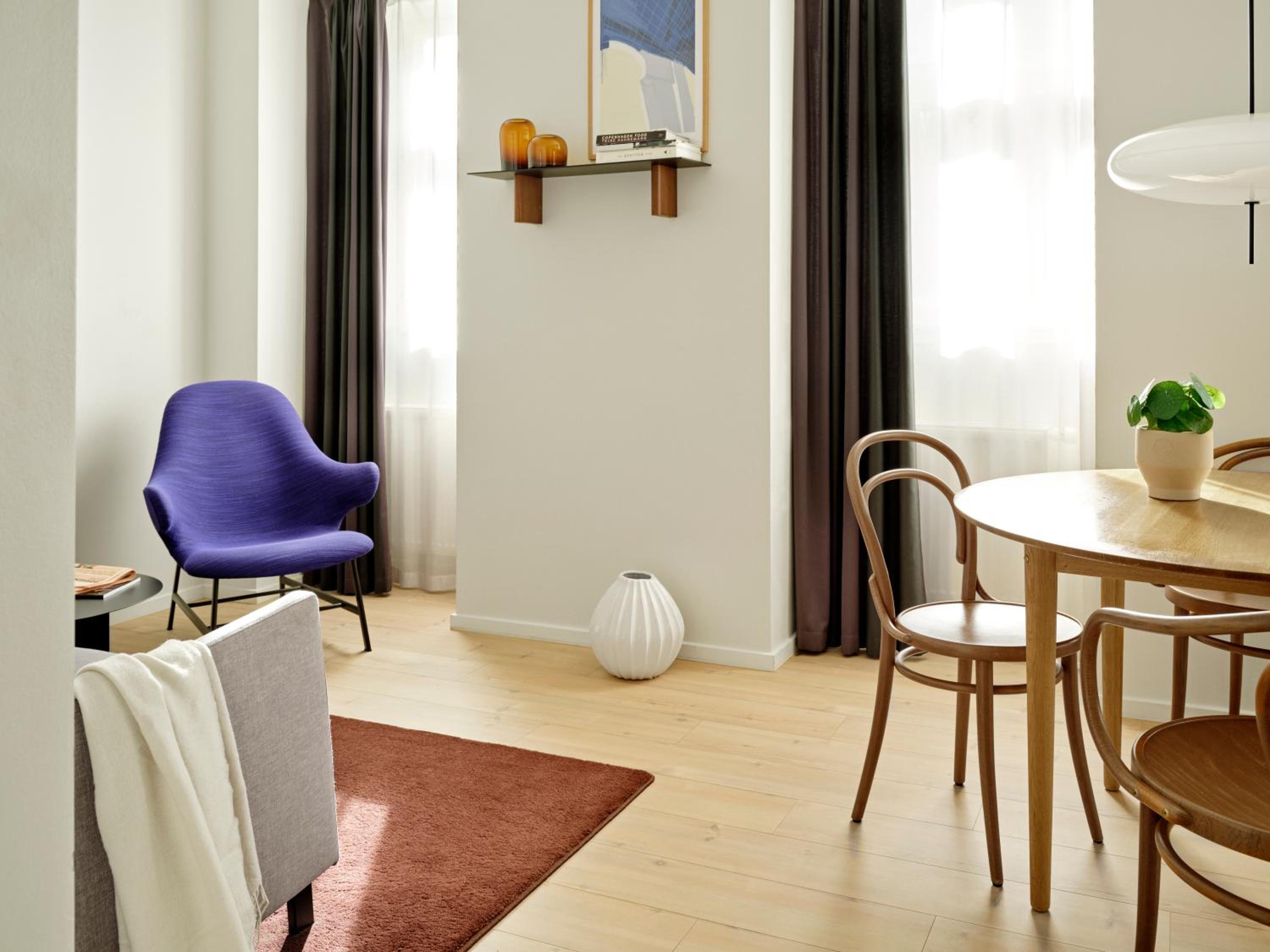 Superior One-Bedroom Apartment