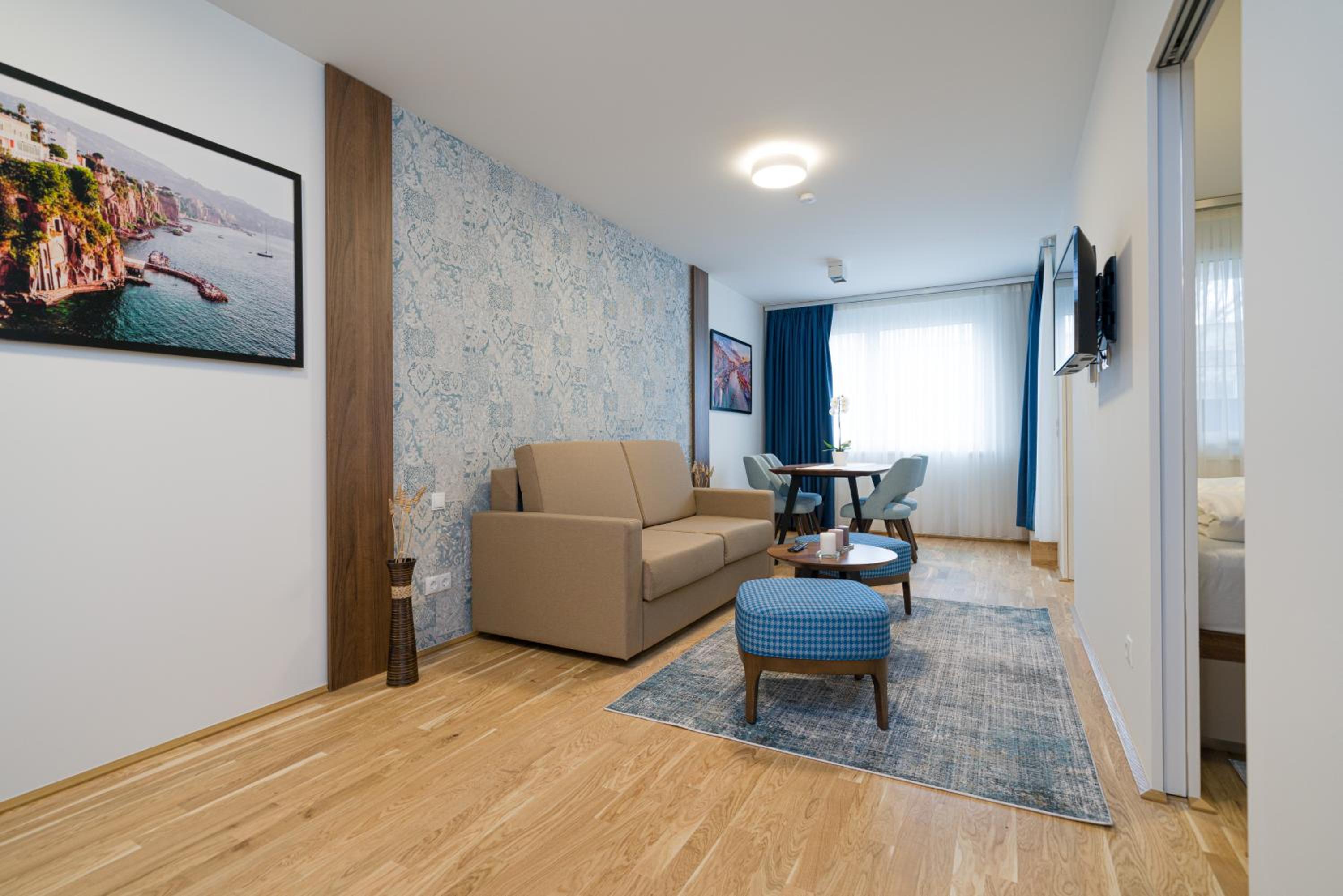 One-Bedroom Apartment with Balcony