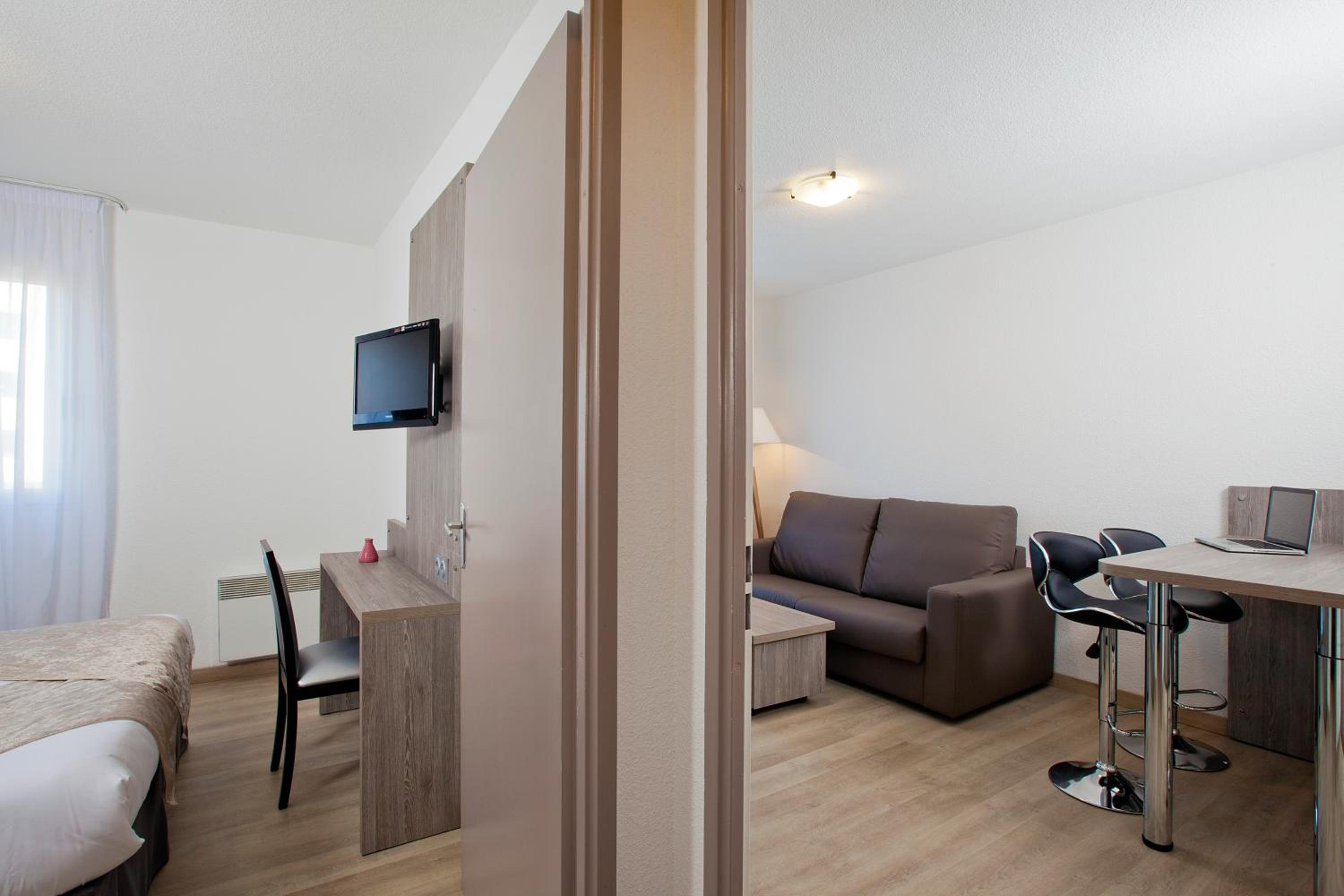 2 Room Apartment 2-4 People