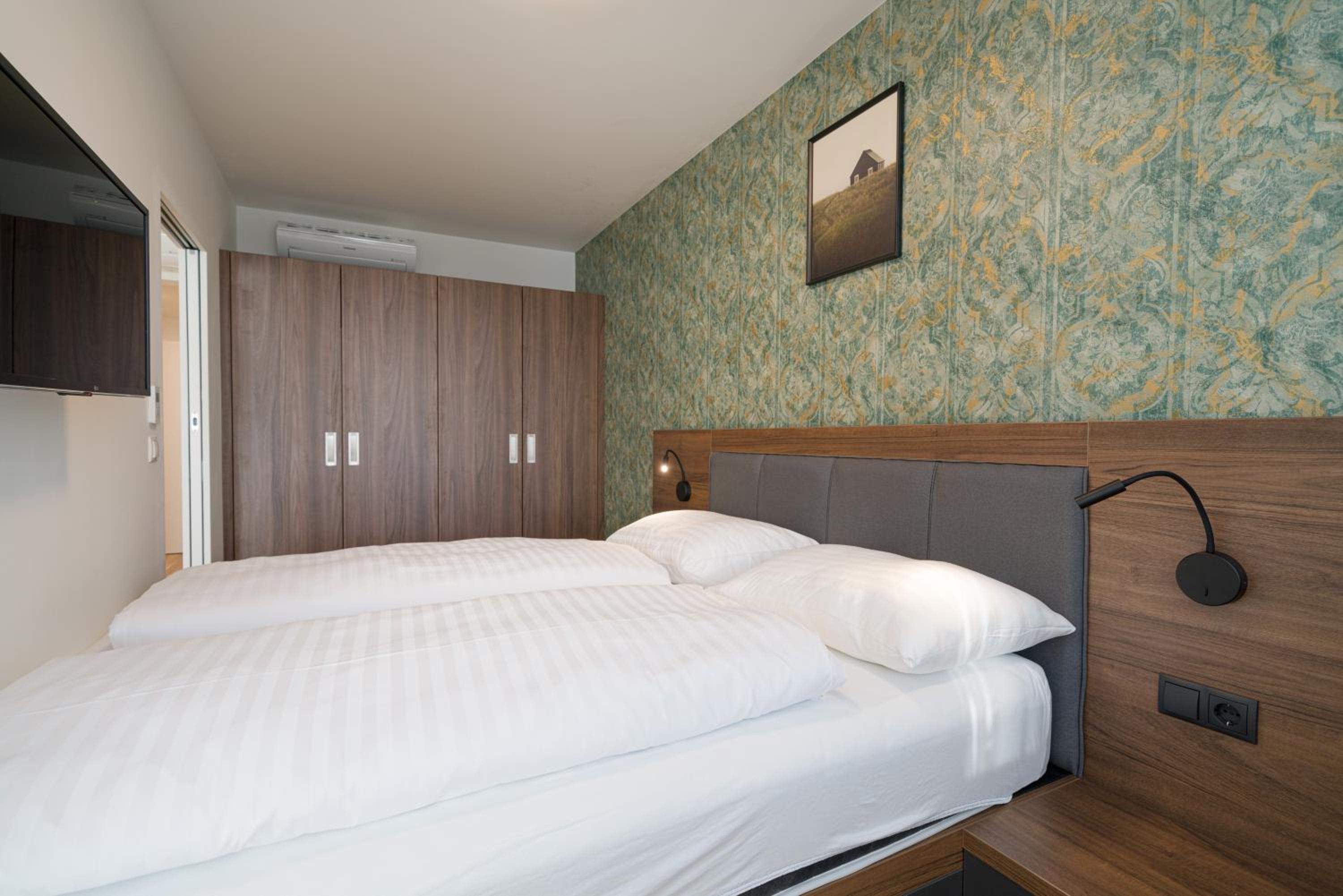 One-Bedroom Apartment with Balcony