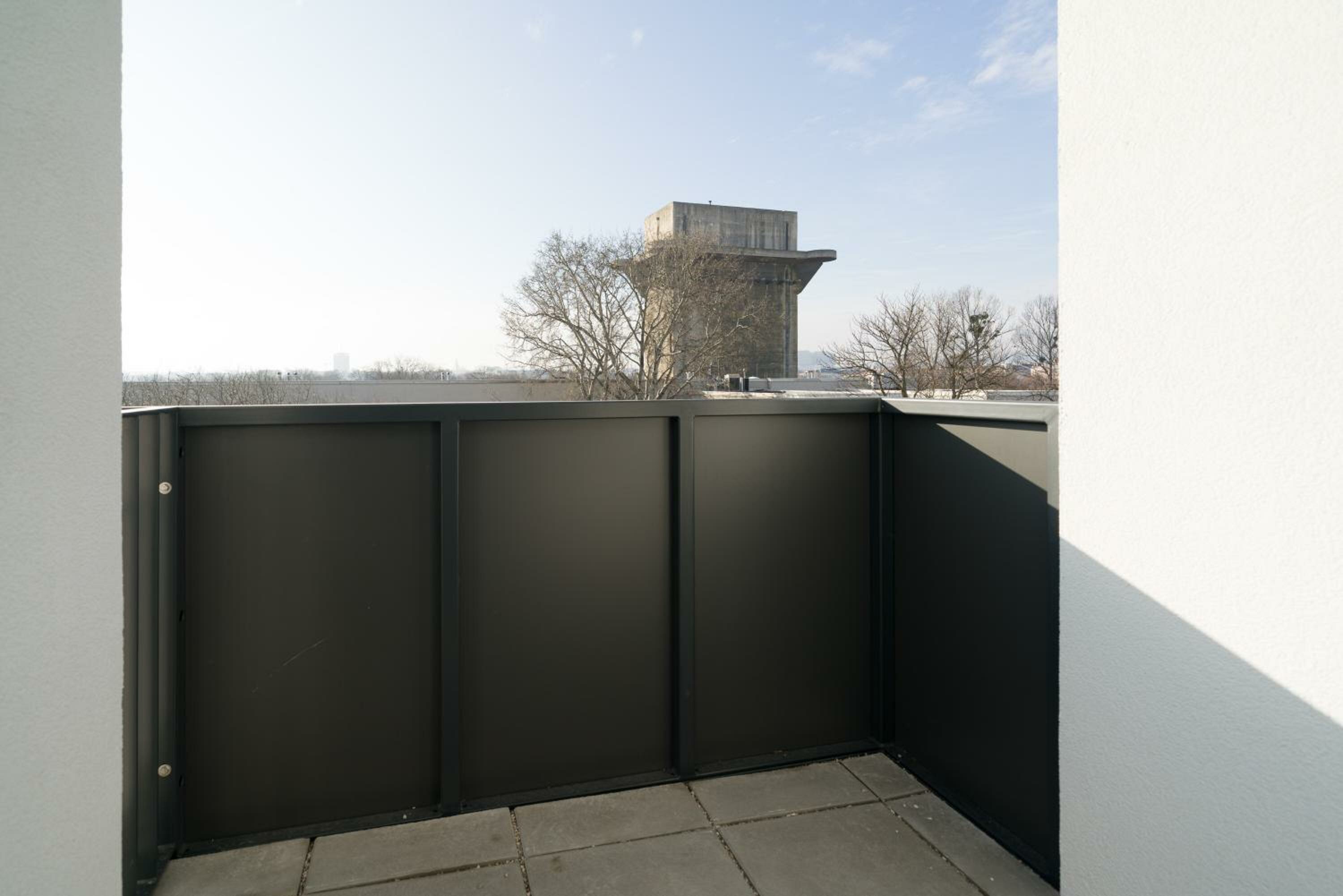 One-Bedroom Apartment with Balcony