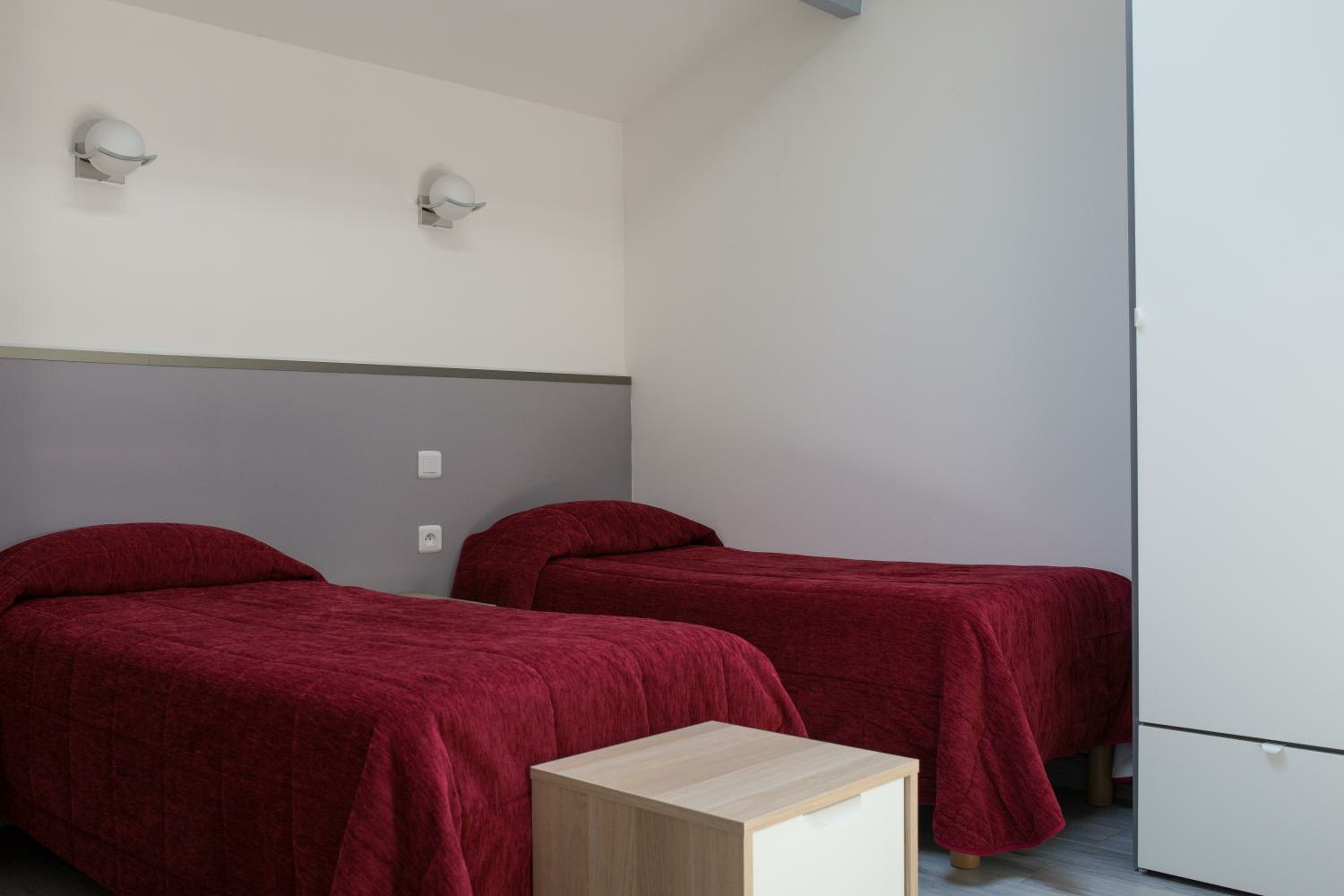 One Bed-Room Duplex Apartment with Terrace (5 Adults)