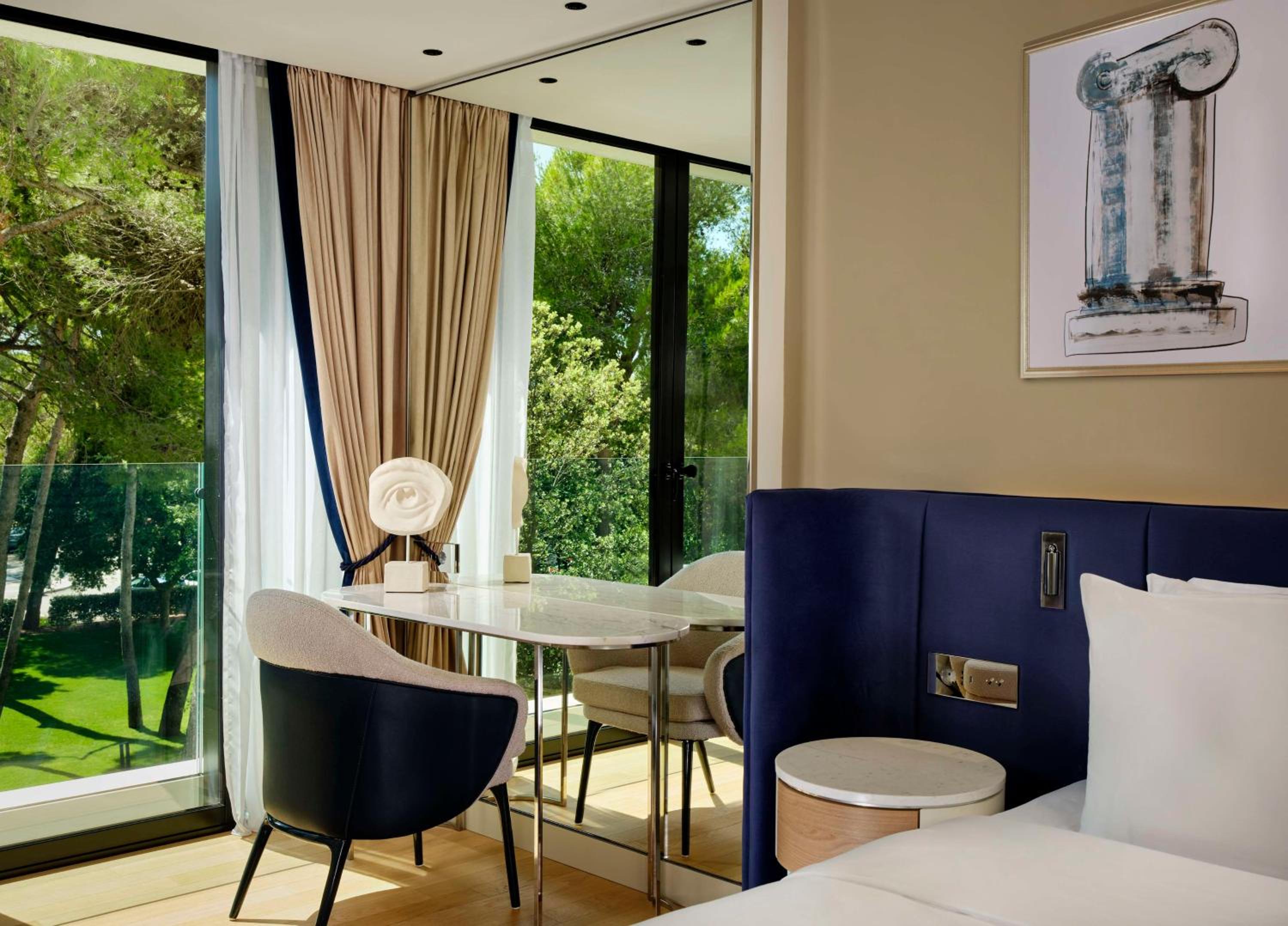 Collection Room - Garden View