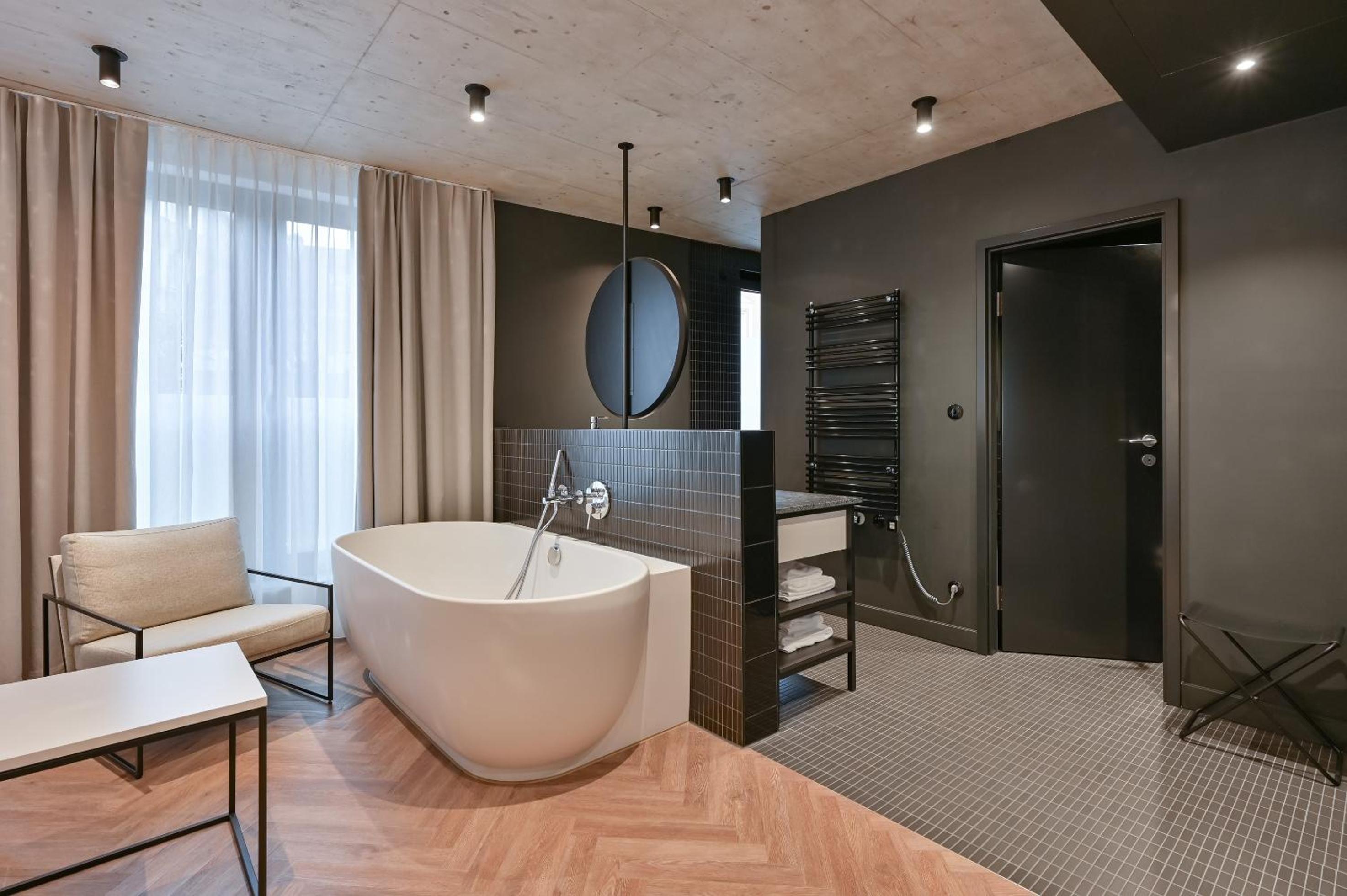 Plus Double Room - Large