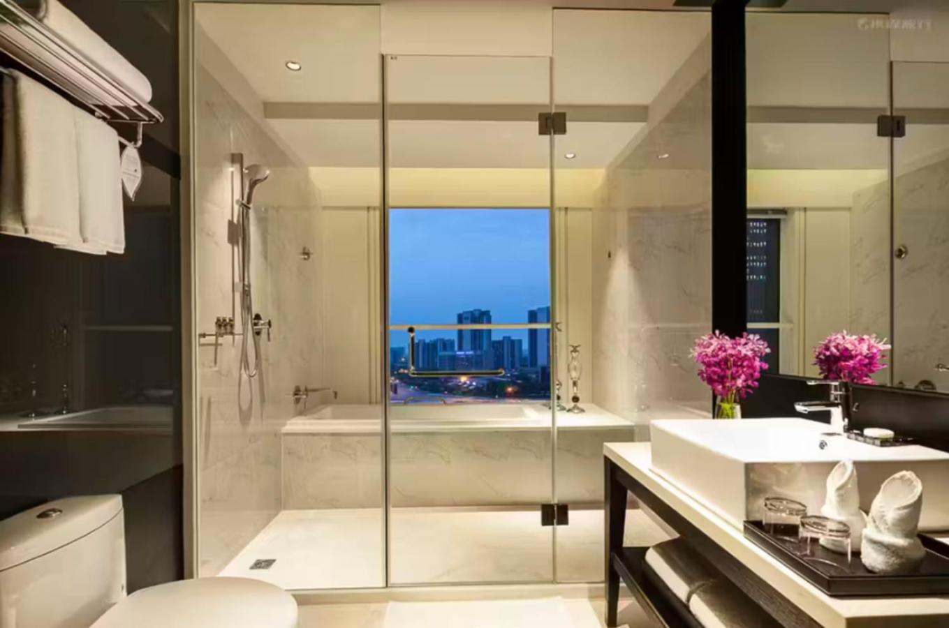 Executive Studio