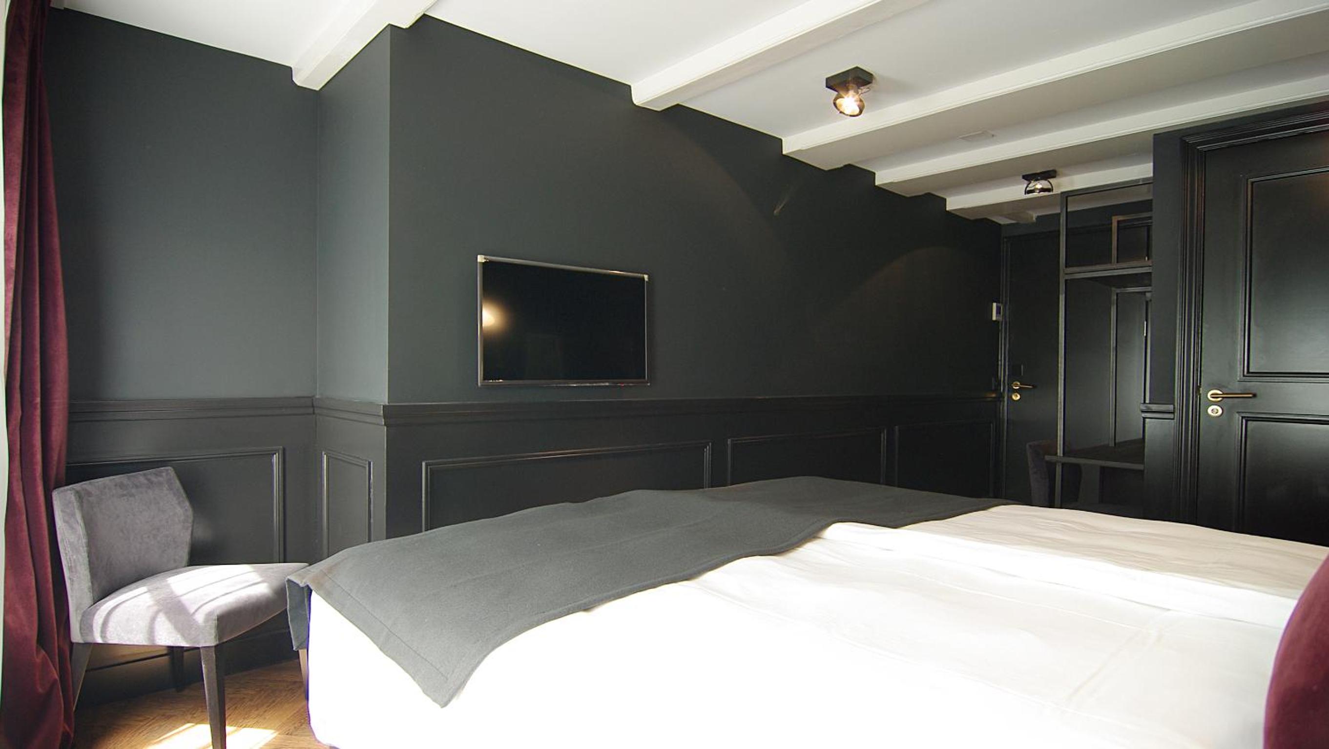 Double Room view on square