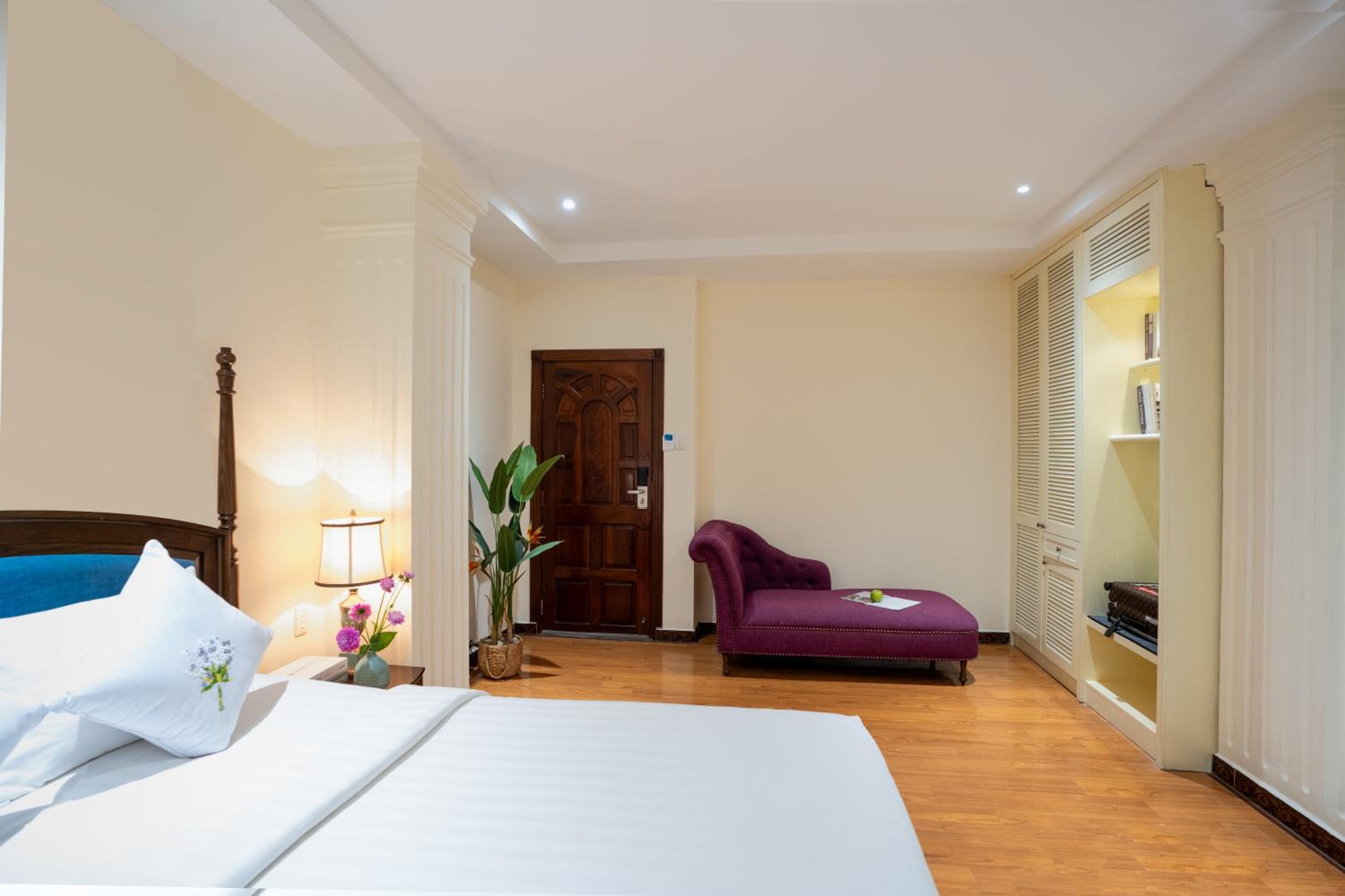 Premium Deluxe Room (No View)