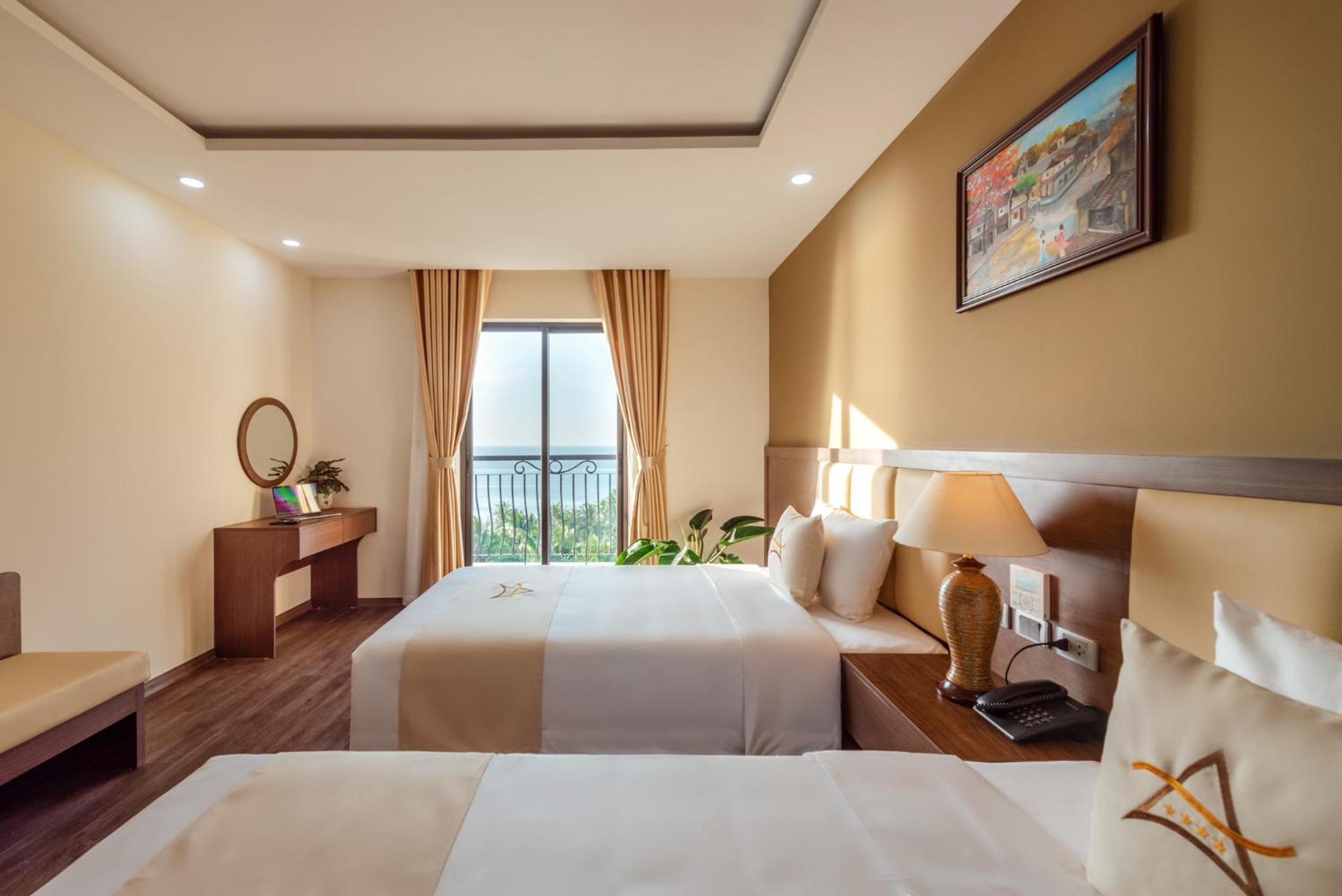 Deluxe Double Room with Balcony and Sea View