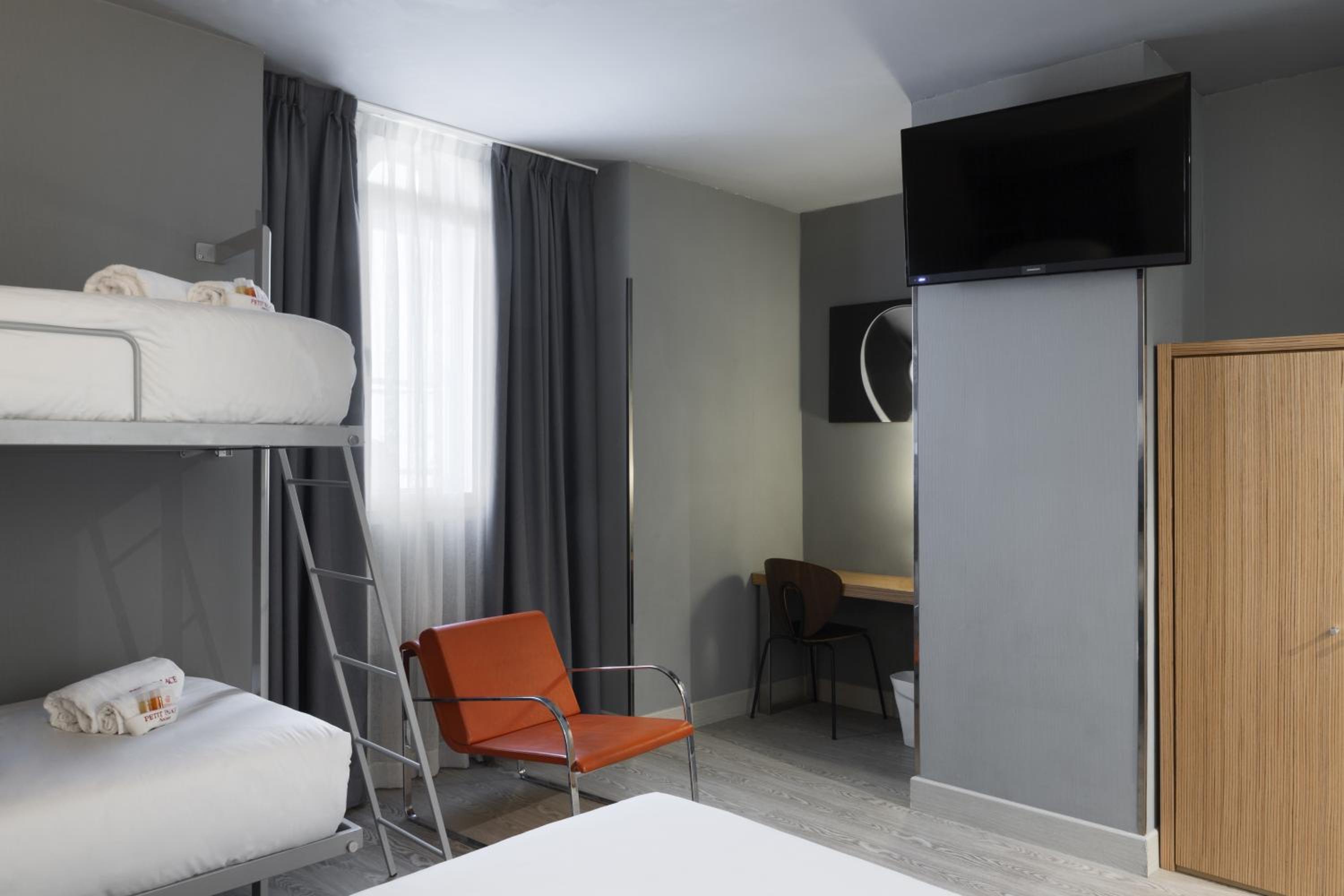 Quadruple Room (4 Adults)