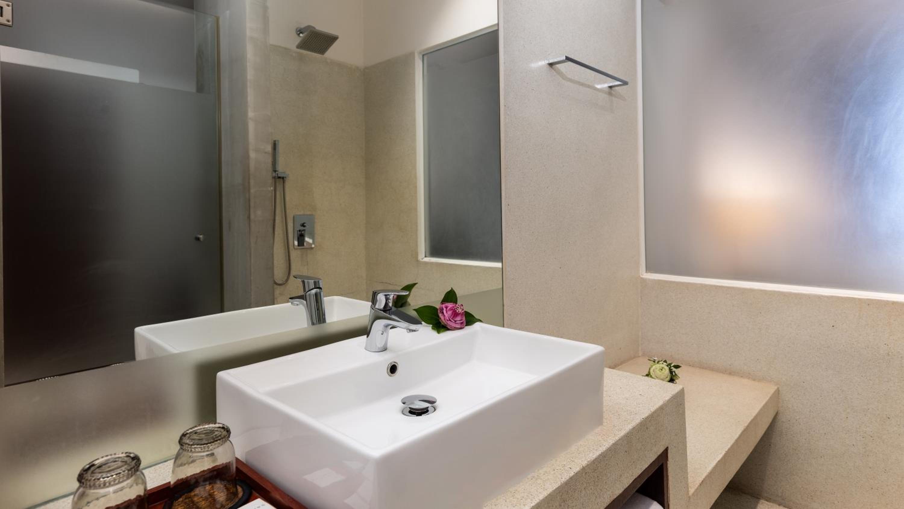 Junior Suite Outdoor Bathtub