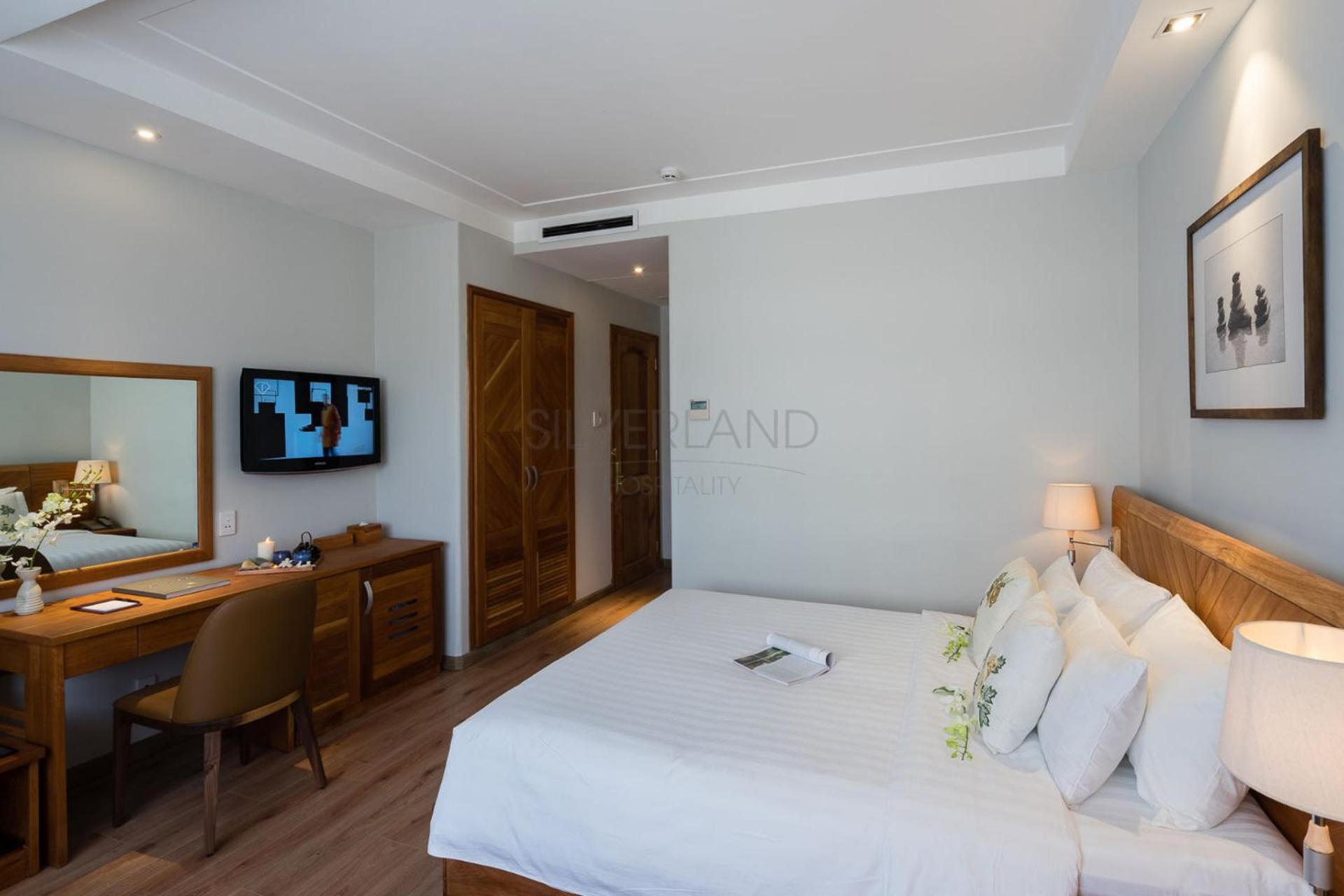 Premier Deluxe King or Twin (with Afternoon tea)