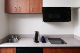 One-Bedroom Suite with Kitchenette 