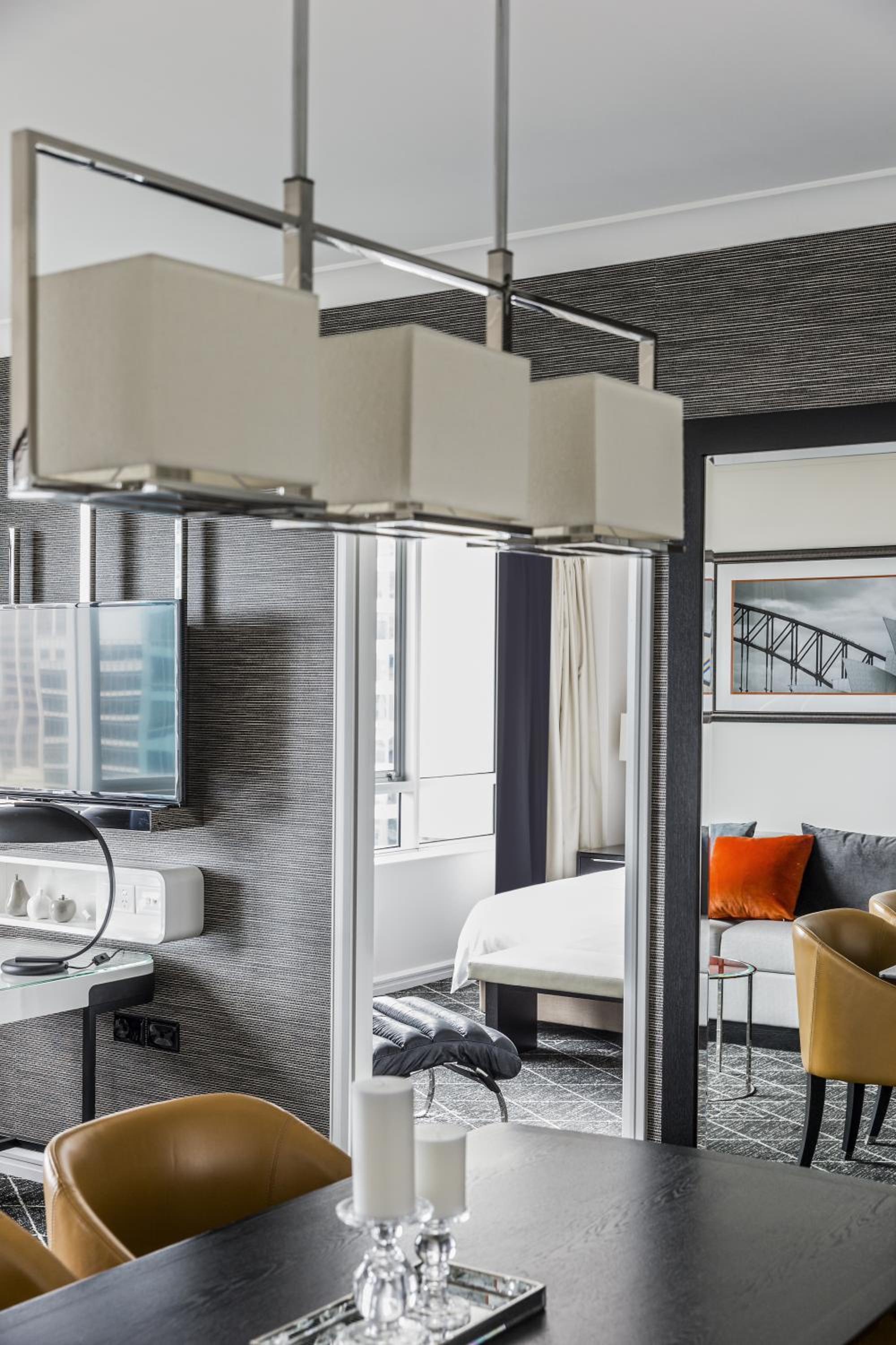 Executive King Suite with Sofa - Club Floor Access