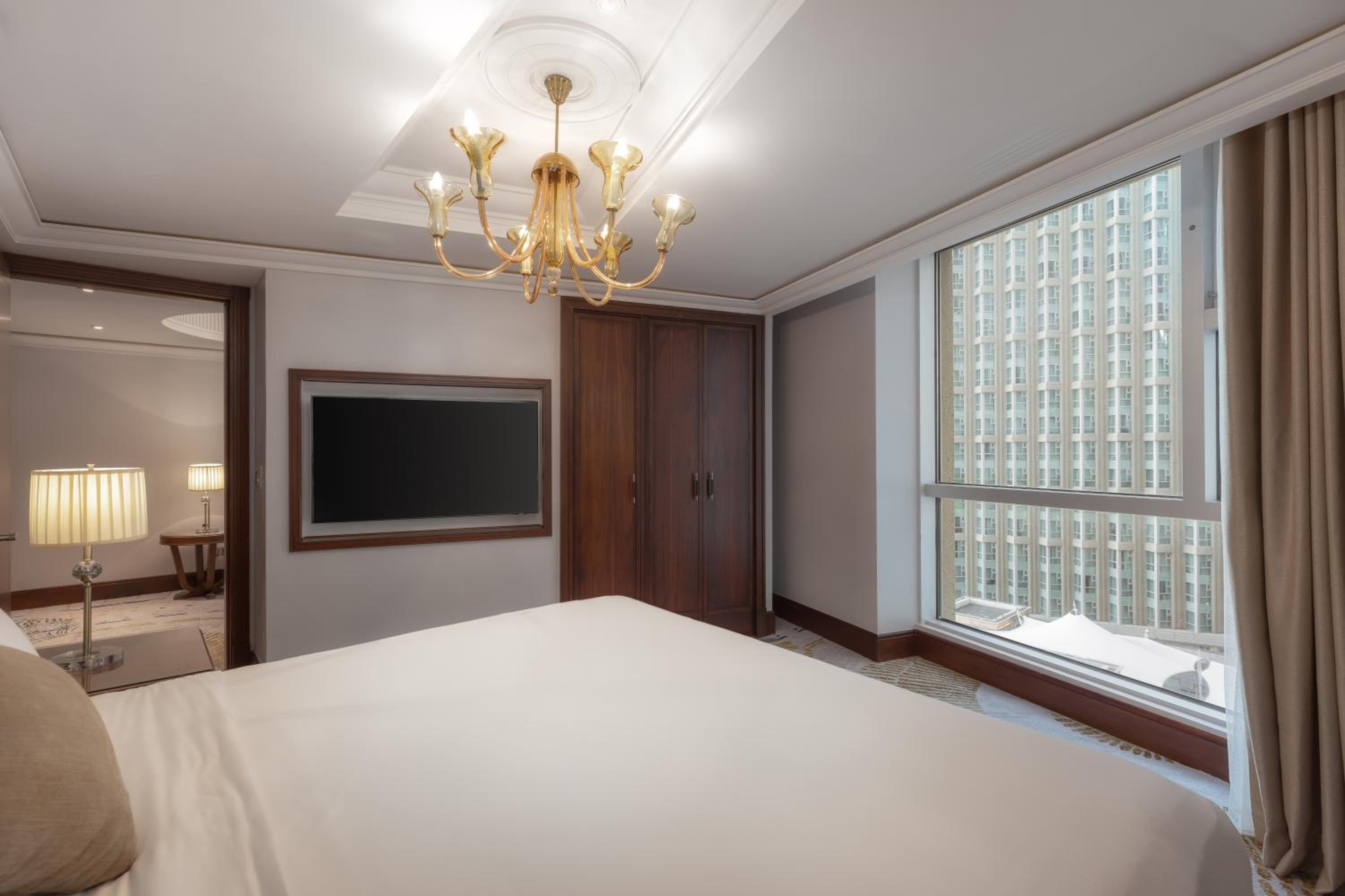 Superior One-Bedroom Suite with City View