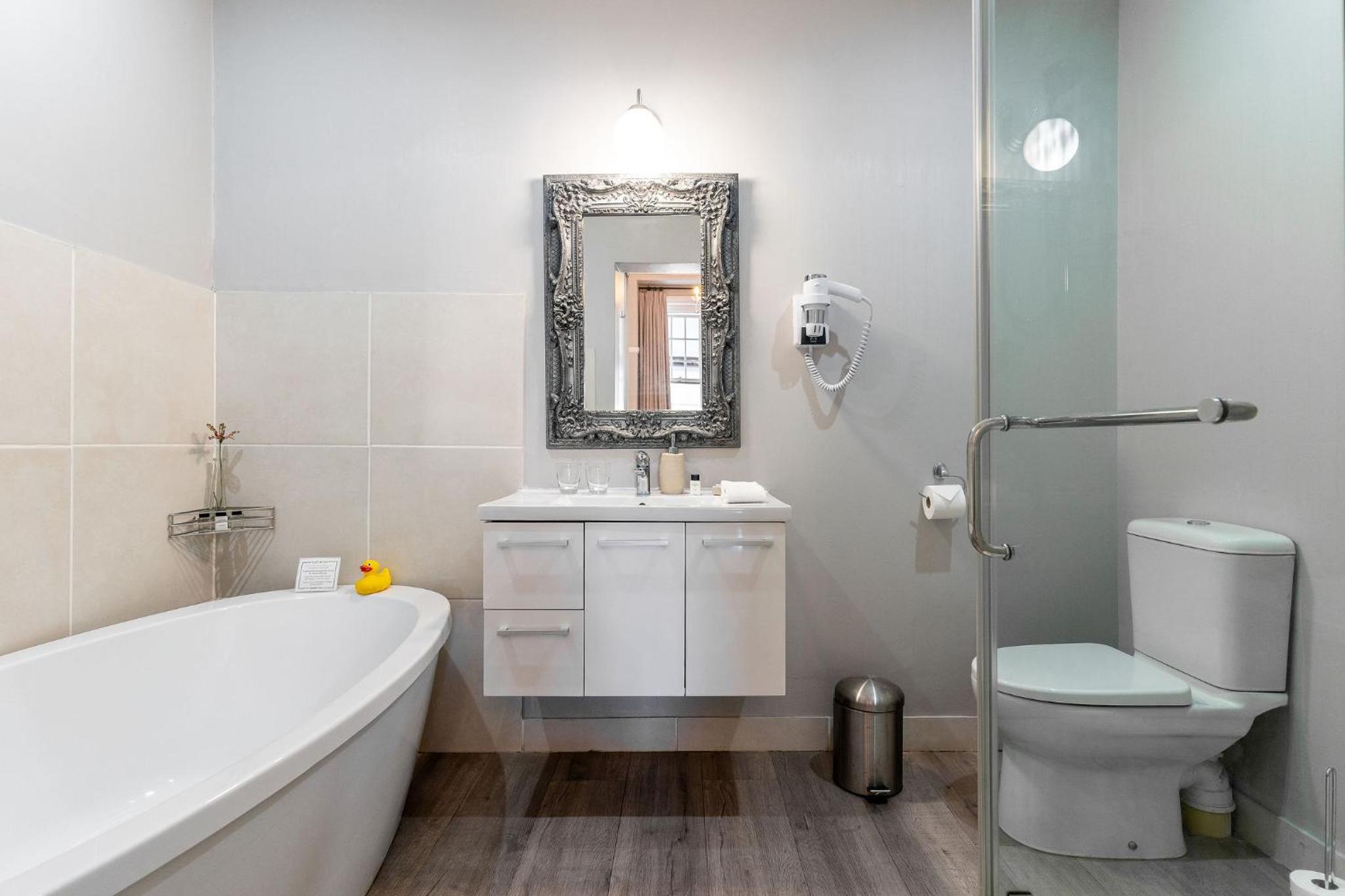 Heritage Suite Interleading with Bunk Beds