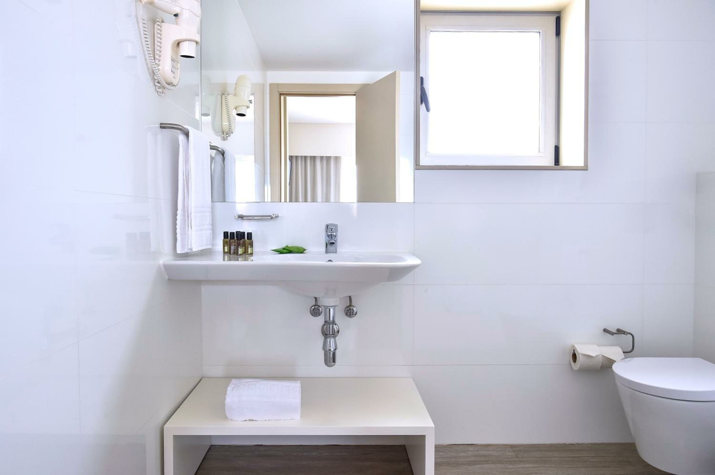 Premium Duplex One Bedroom Apartment with Balcony and Pool View