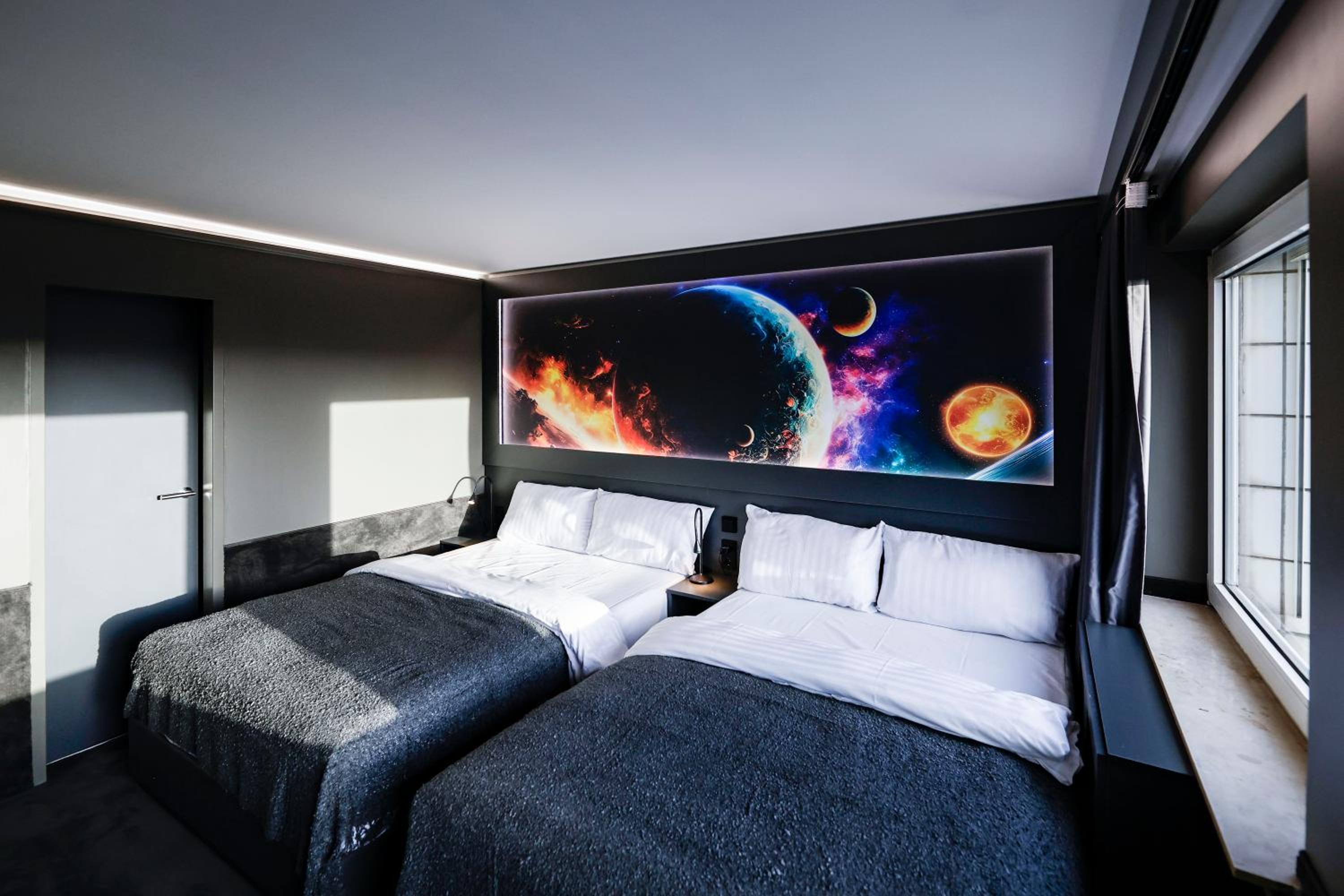 Cosmos Quadruple Room