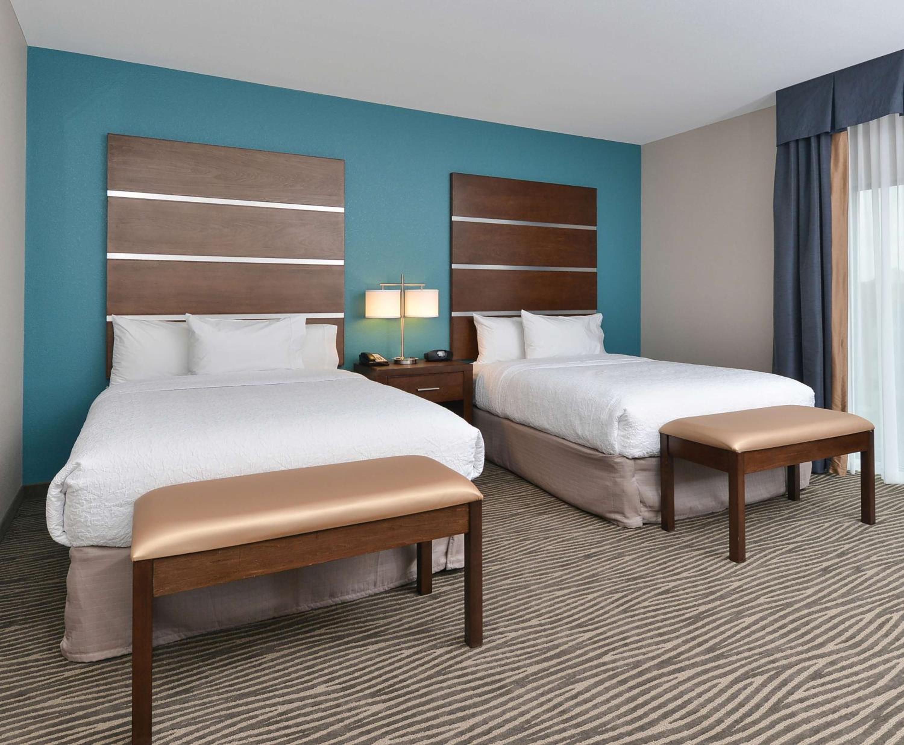 Queen Room with Two Queen Beds - Disability Access with Bathtub