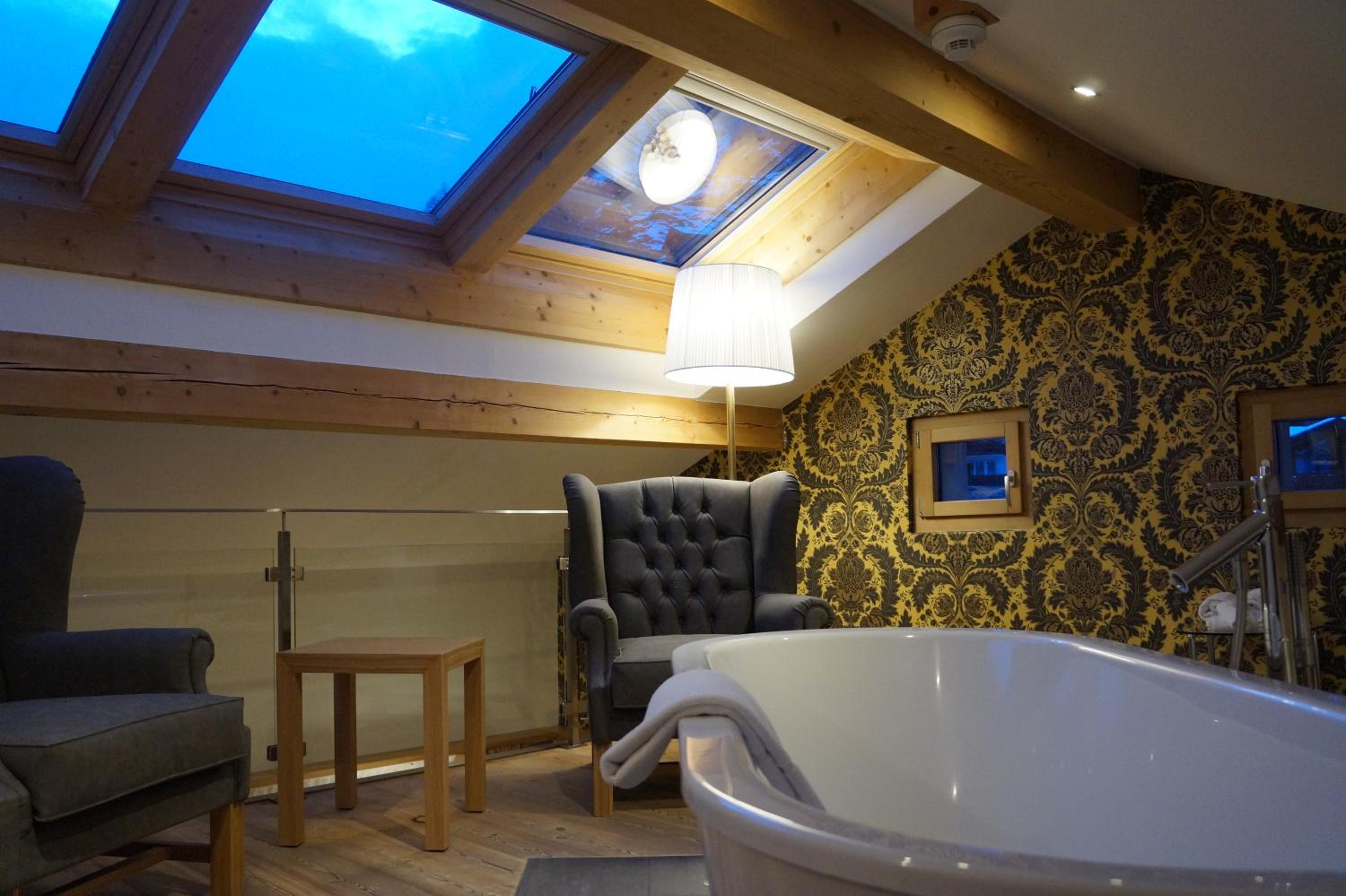 Romantic Sky Suite 