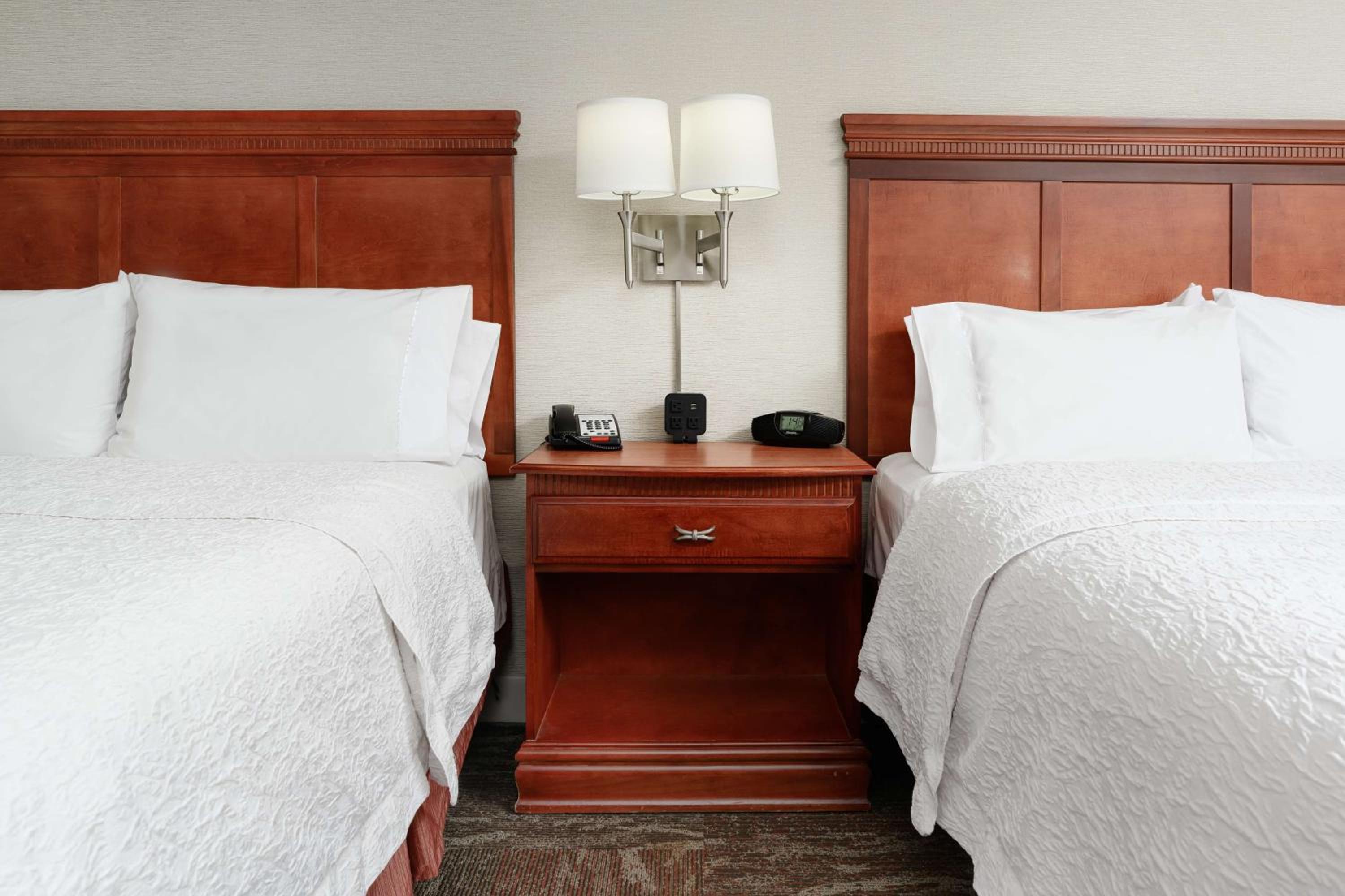 Room with Two Queen Beds - Non-Smoking