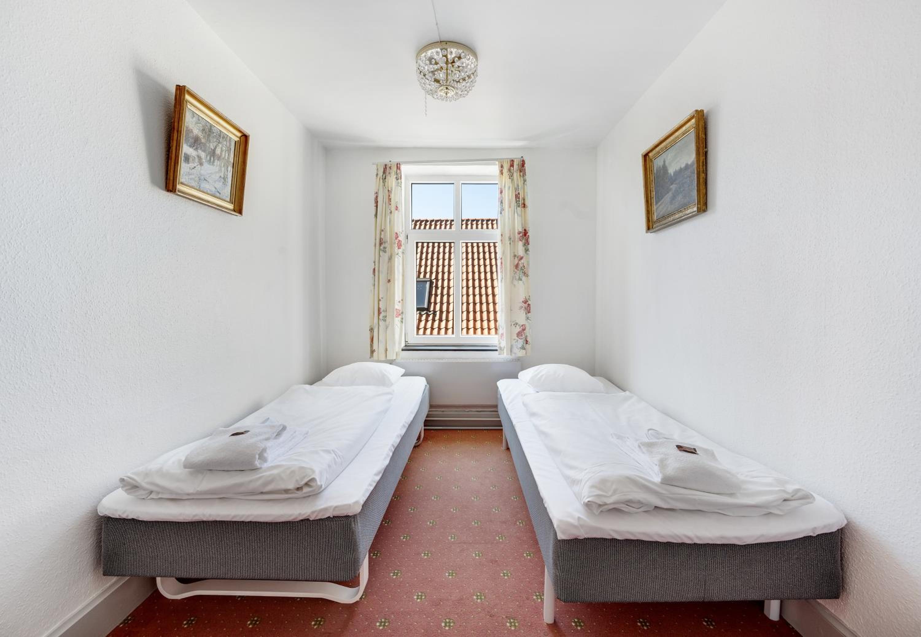 Family Room (4 Adults)