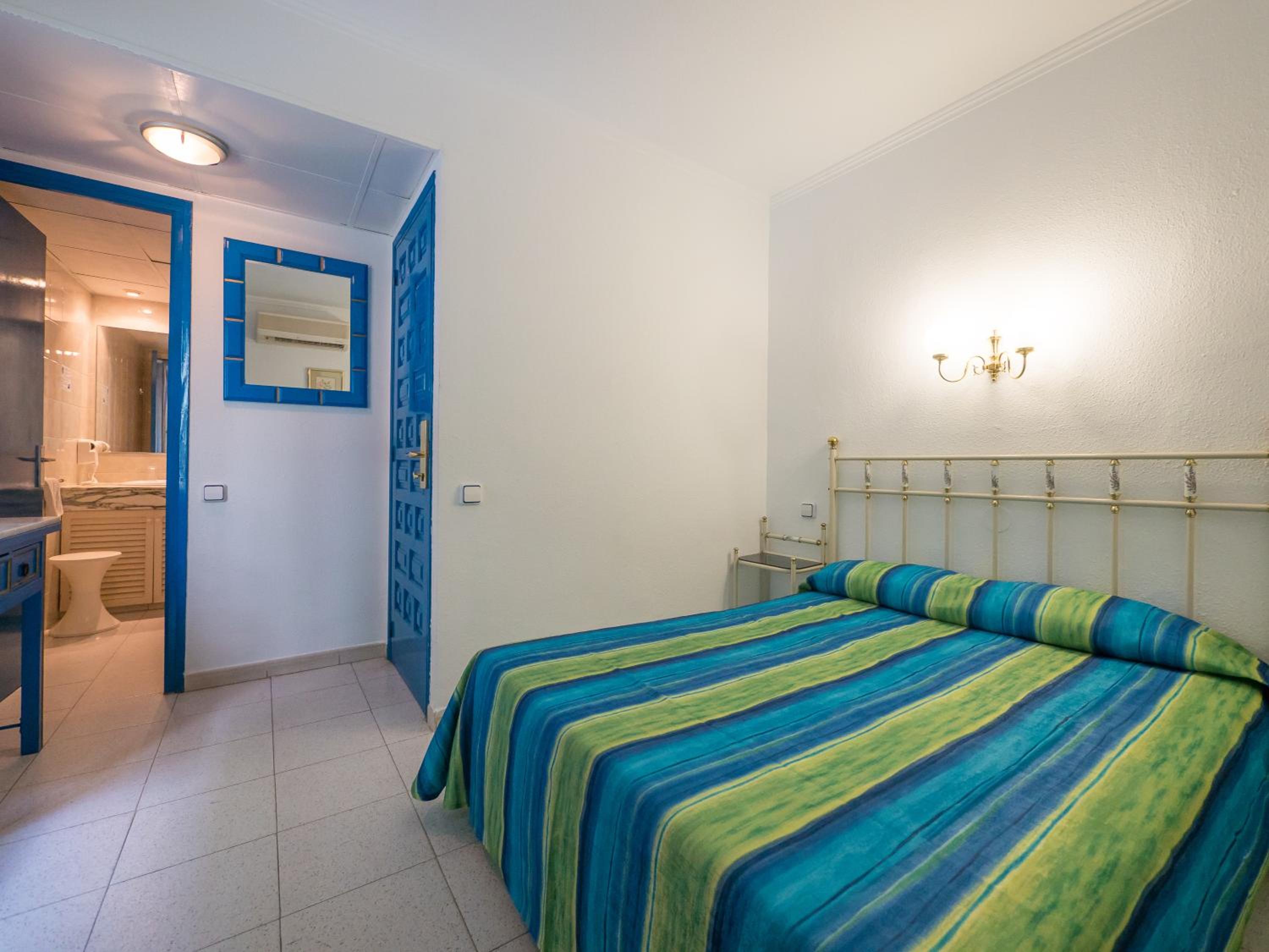 Economy Single Room