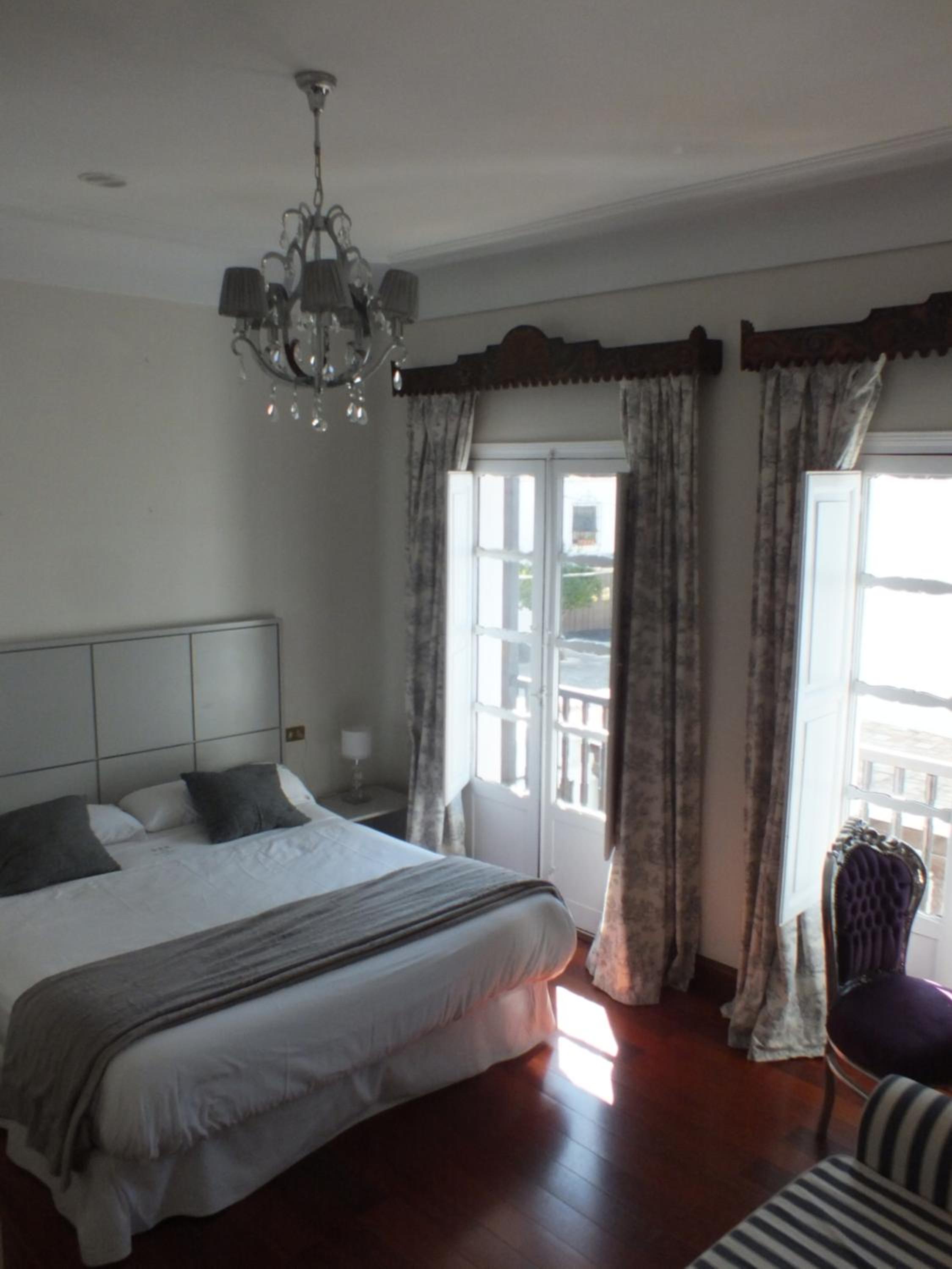 King Room with Spa Bath