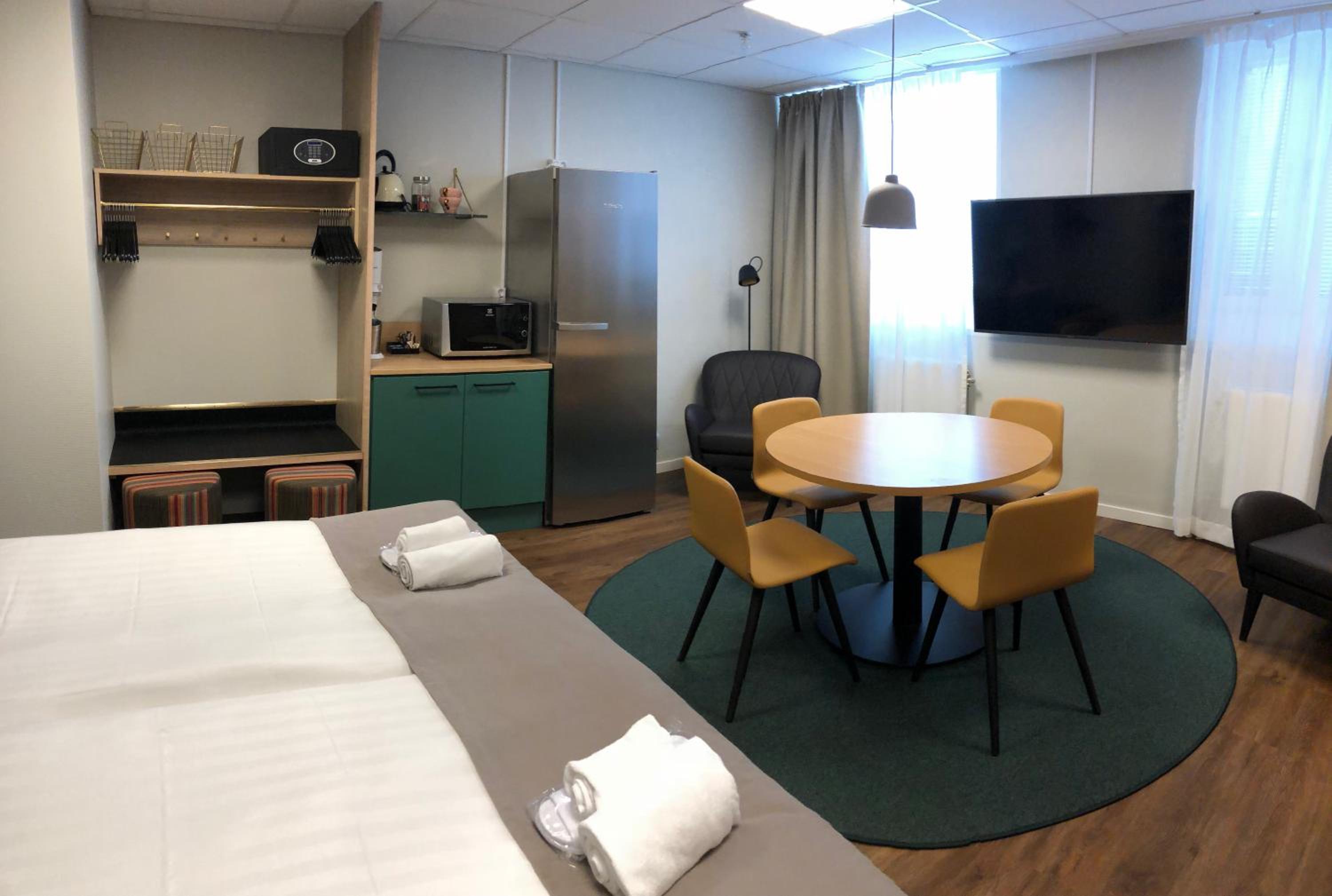 Family Room With Shared Bathroom