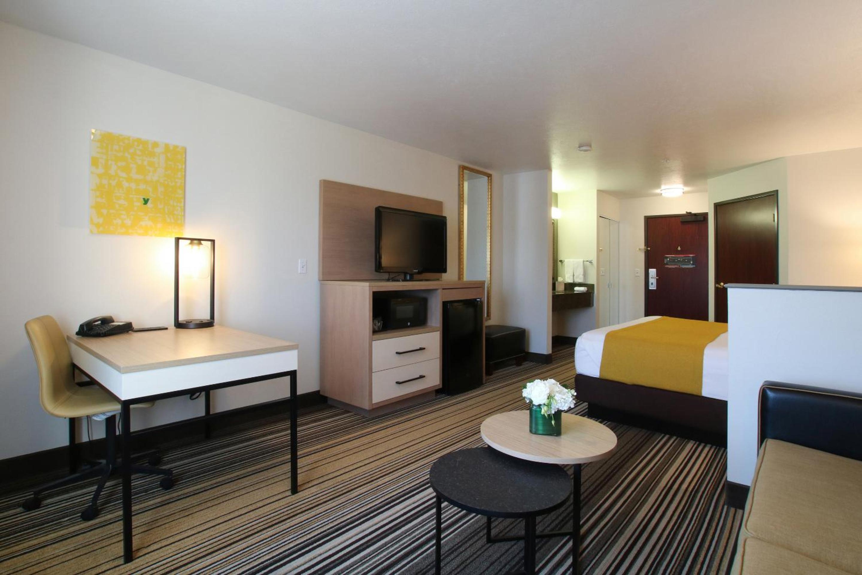 River Side King Suite Sleeper Sofa