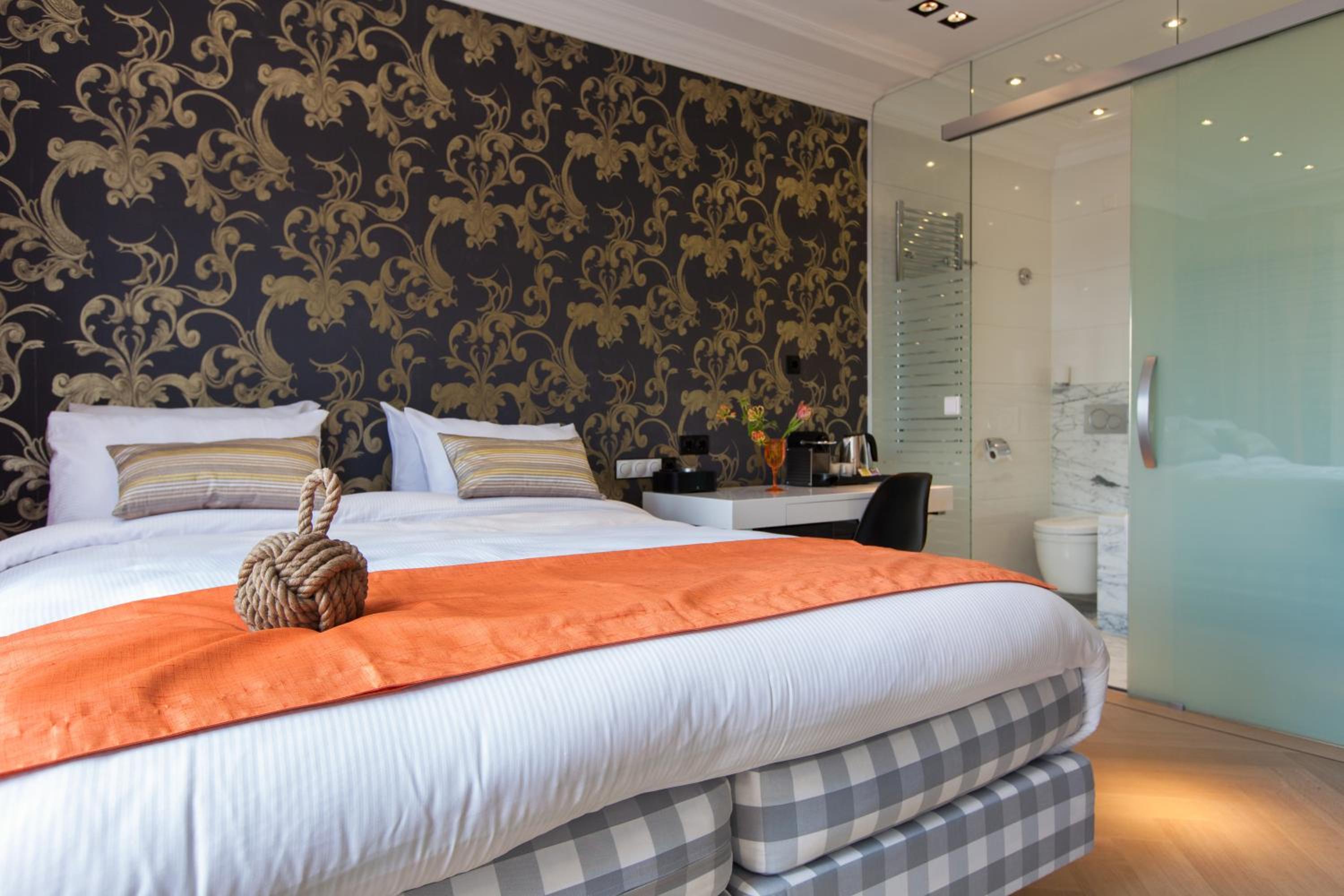 Deluxe Double Room with Canal View