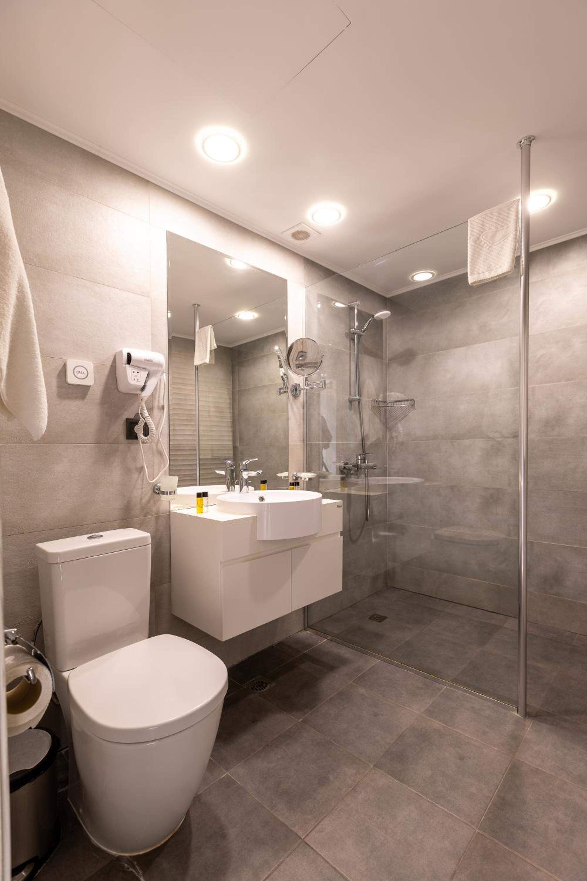 Deluxe Double or Twin Room with River View and Free Parking