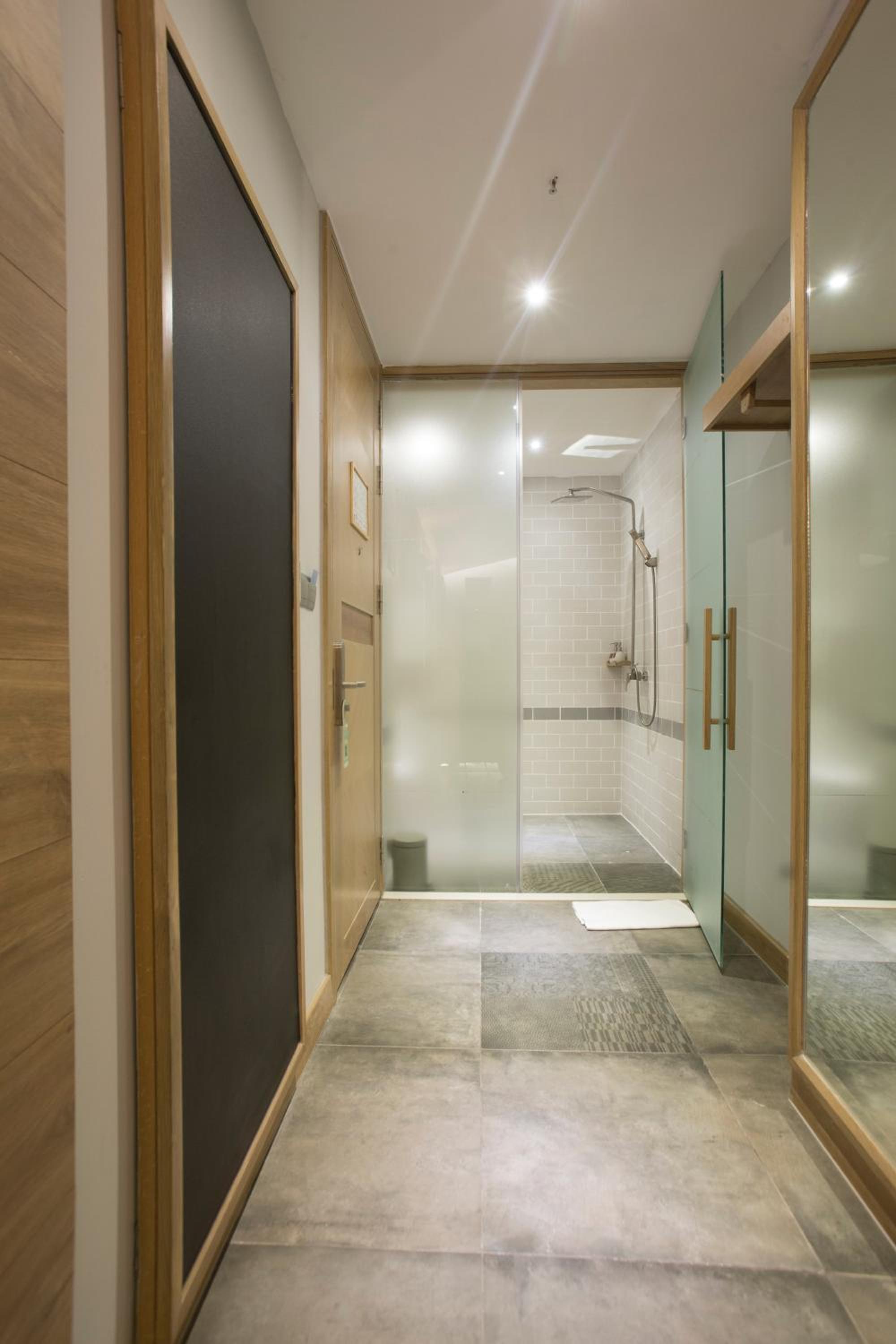 Double Room No Window