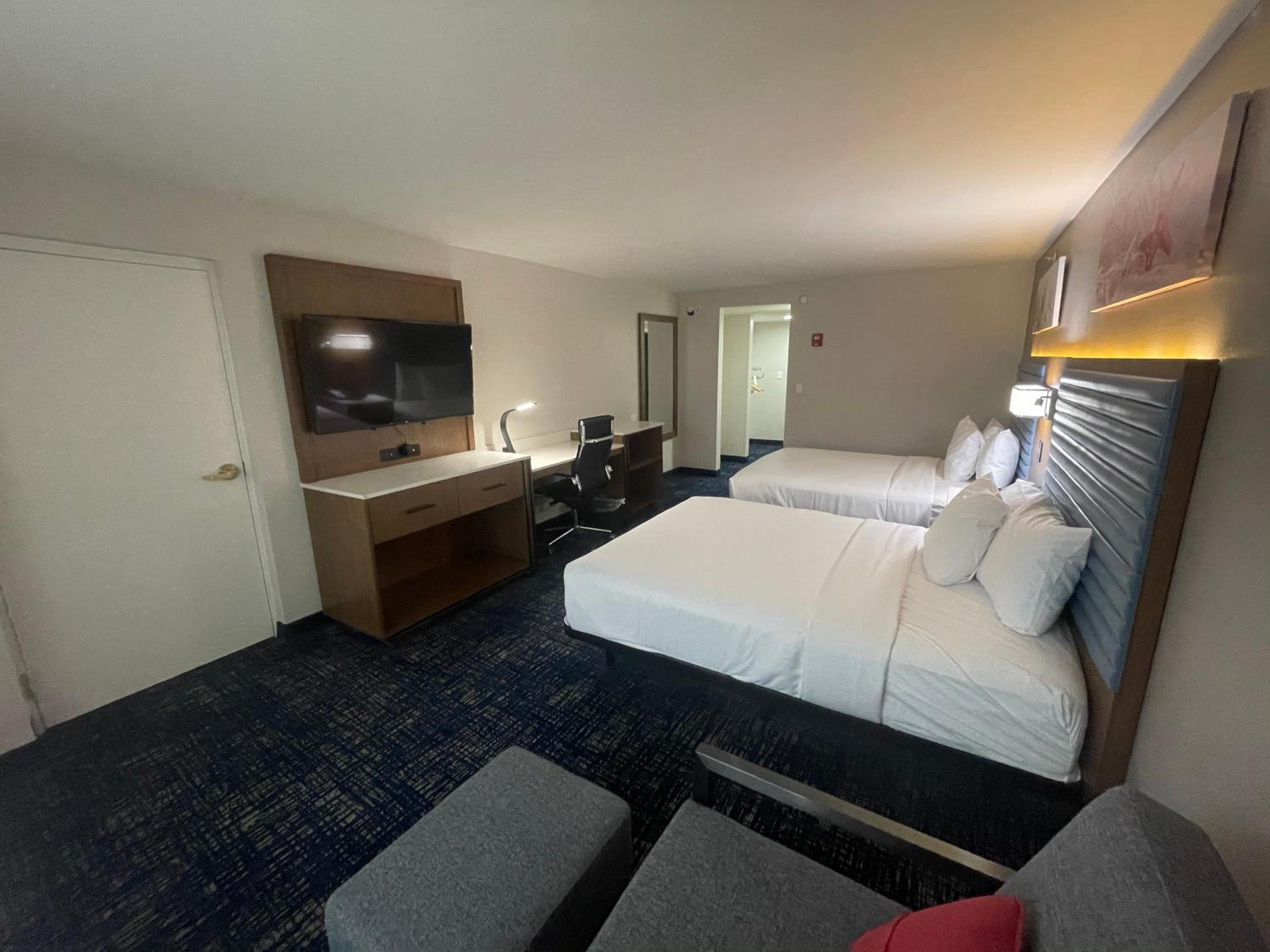 Queen Room with Two Queen Beds - Disability Access/Non-Smoking