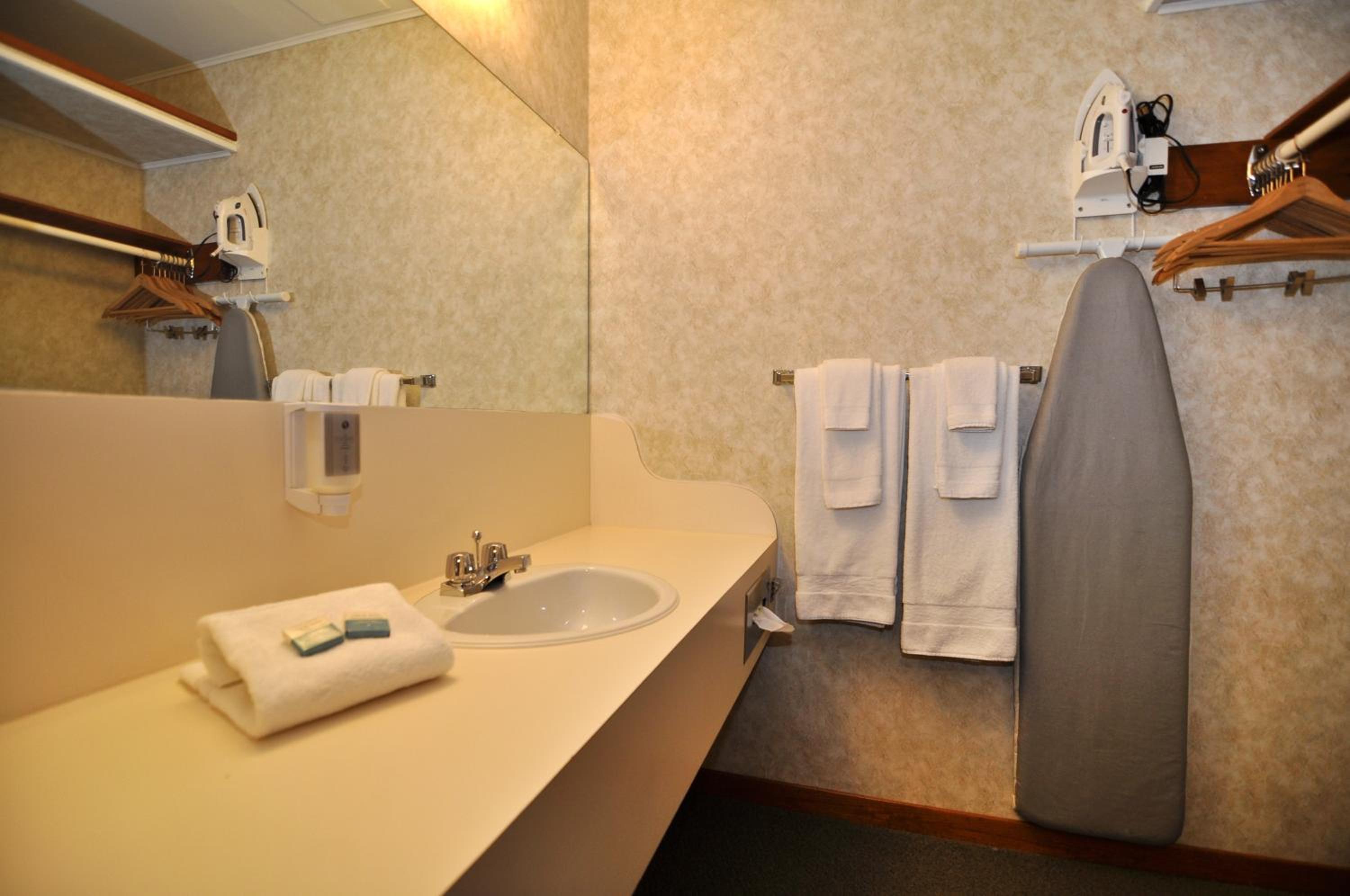 Double Room With Two Double Beds With Kitchenette - Non-Smoking