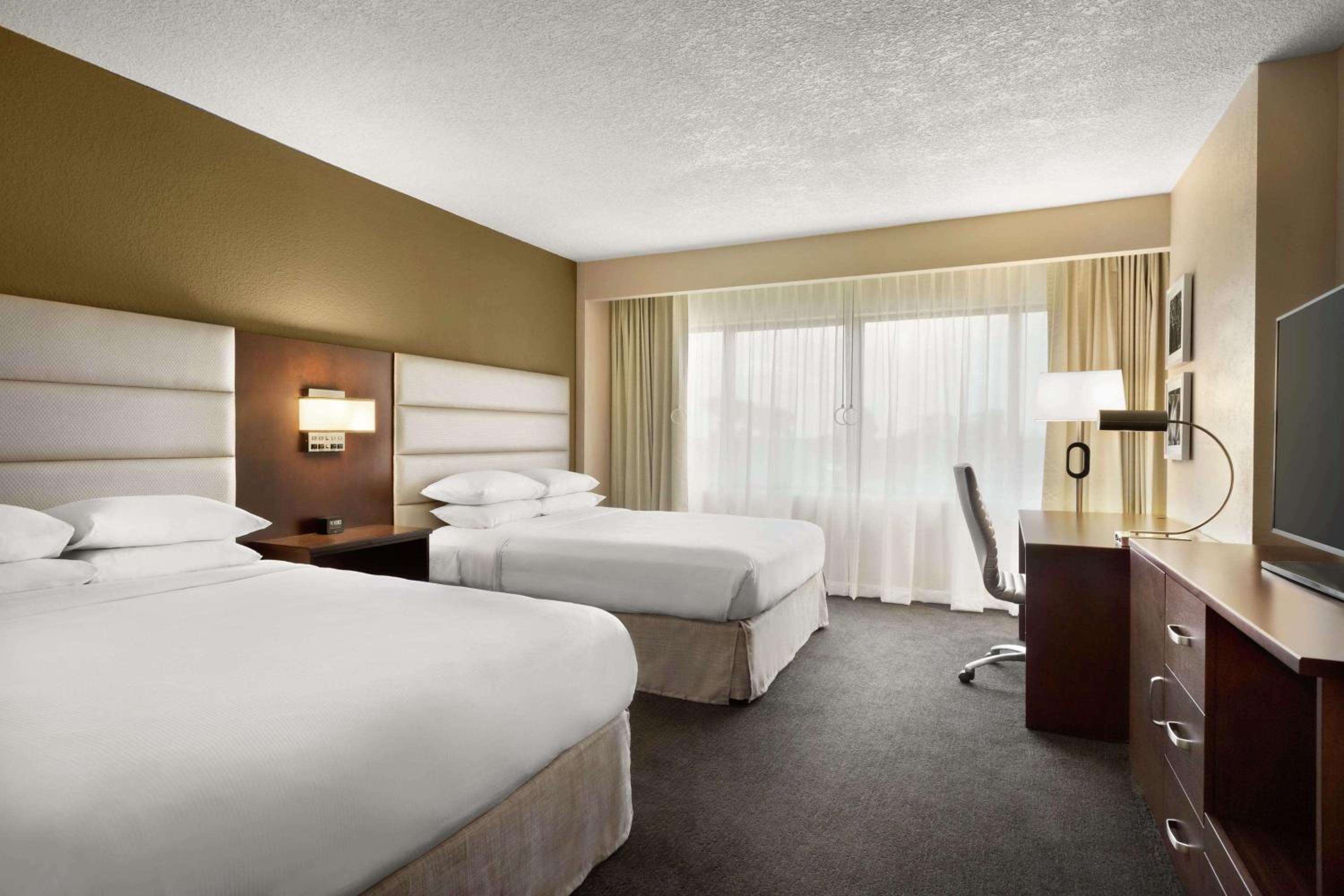 Queen Room with Two Queen Beds and Bath Tub - Disability Access