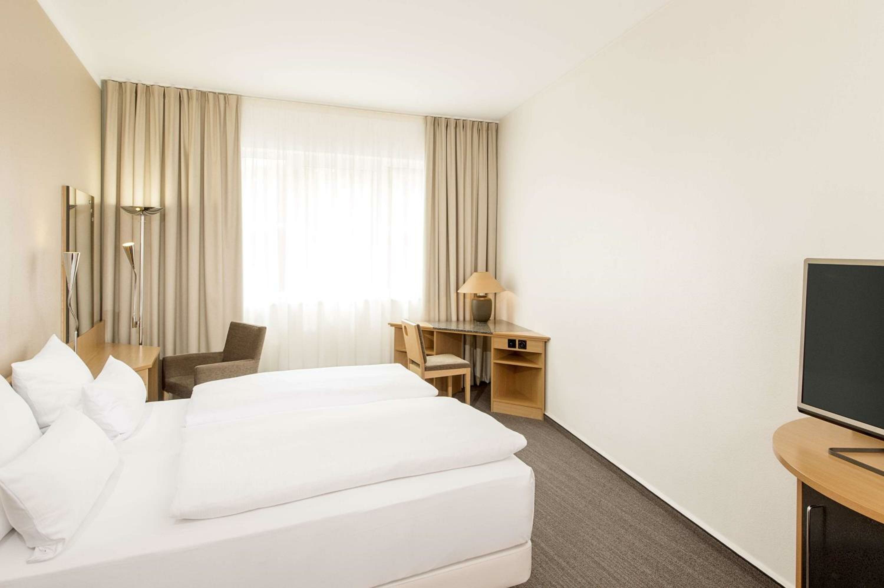 Standard Double or Twin XL Room