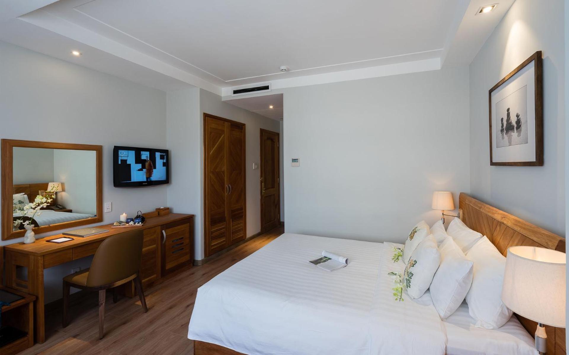 Premier Deluxe King or Twin (with Afternoon tea)