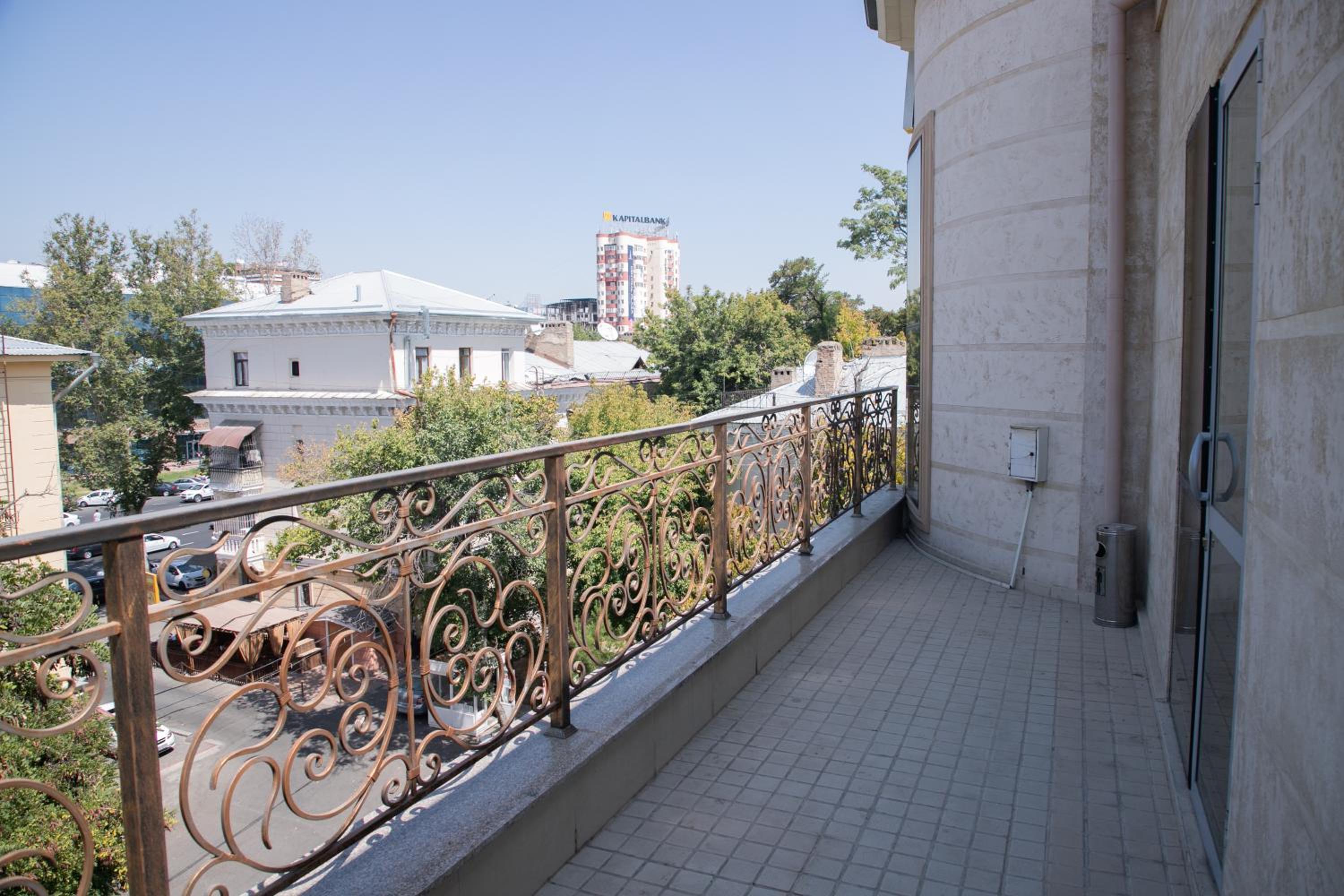 Deluxe Double or Twin Room with Balcony