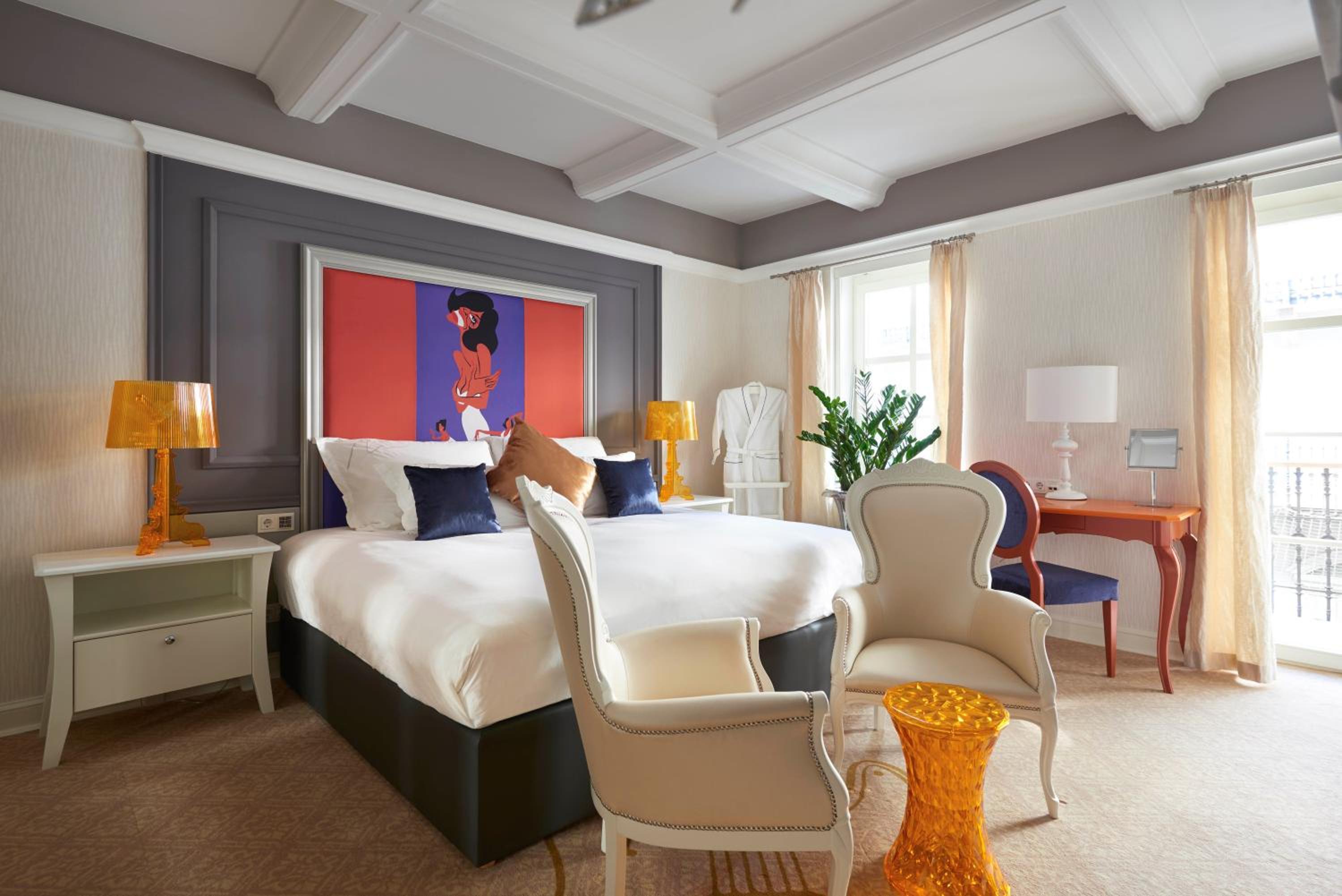 Luxury King Room with Music Garden View