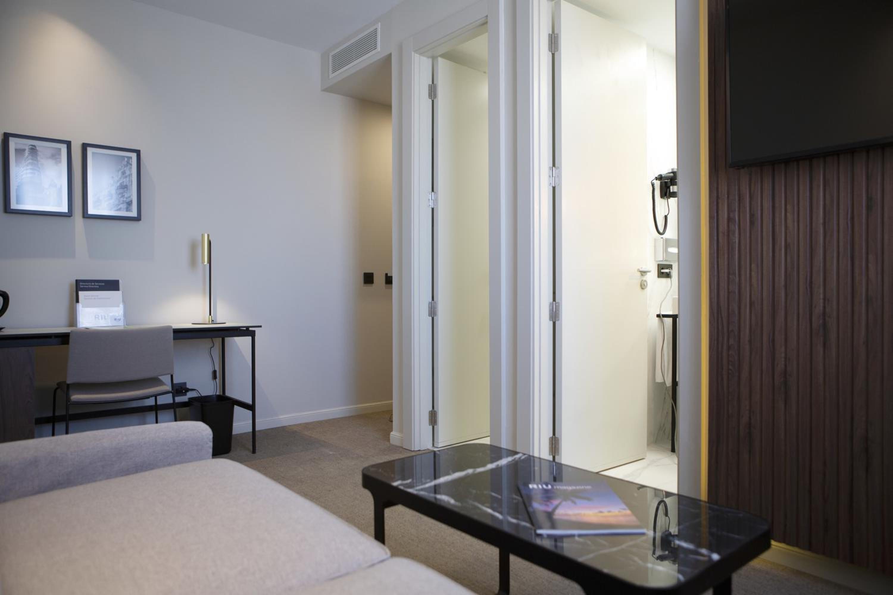 Deluxe Family Twin Room