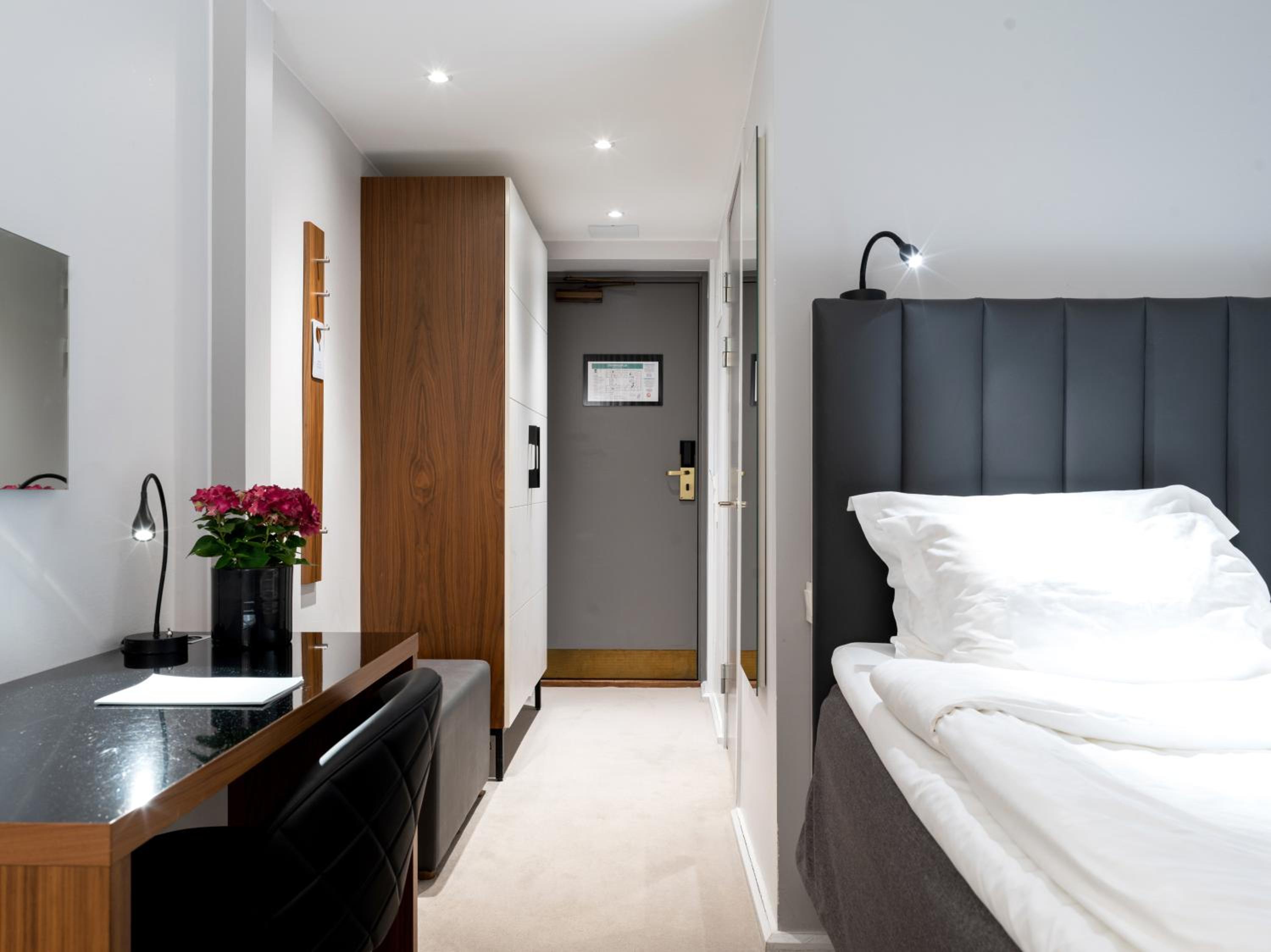  Standard Single Room (No window)