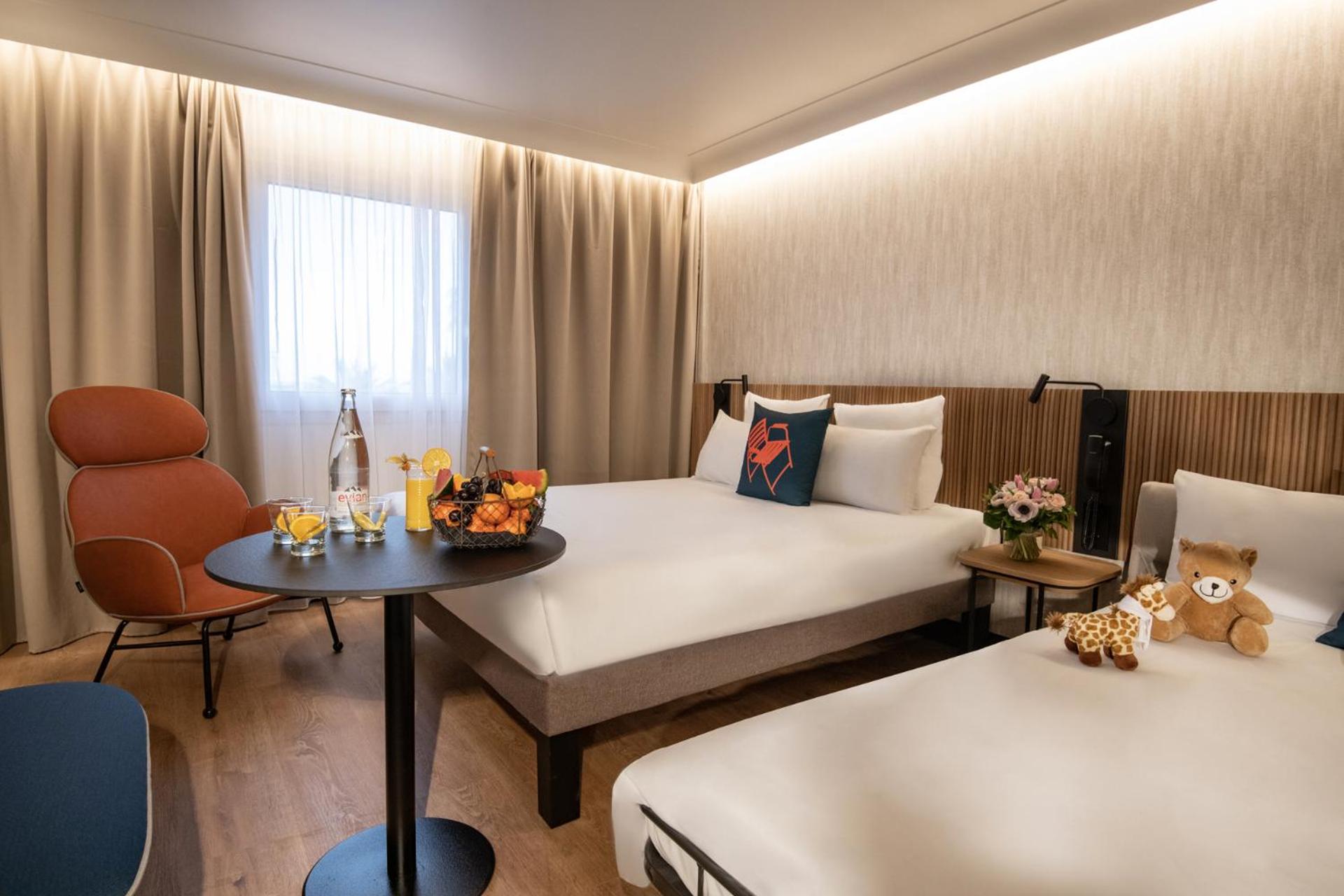 Superior Queen Room with Sofa