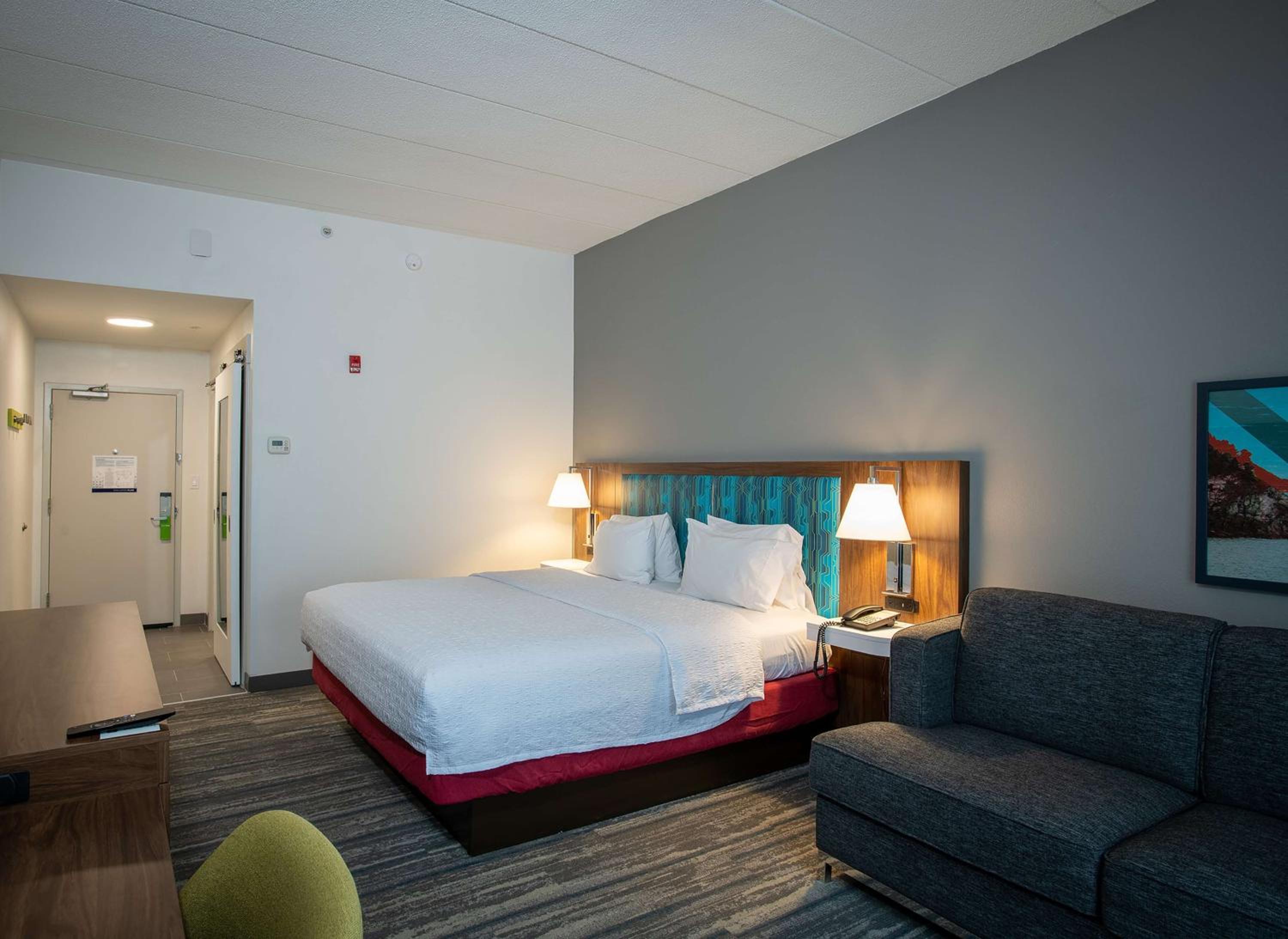 King Room with Sofa Bed - Non-Smoking