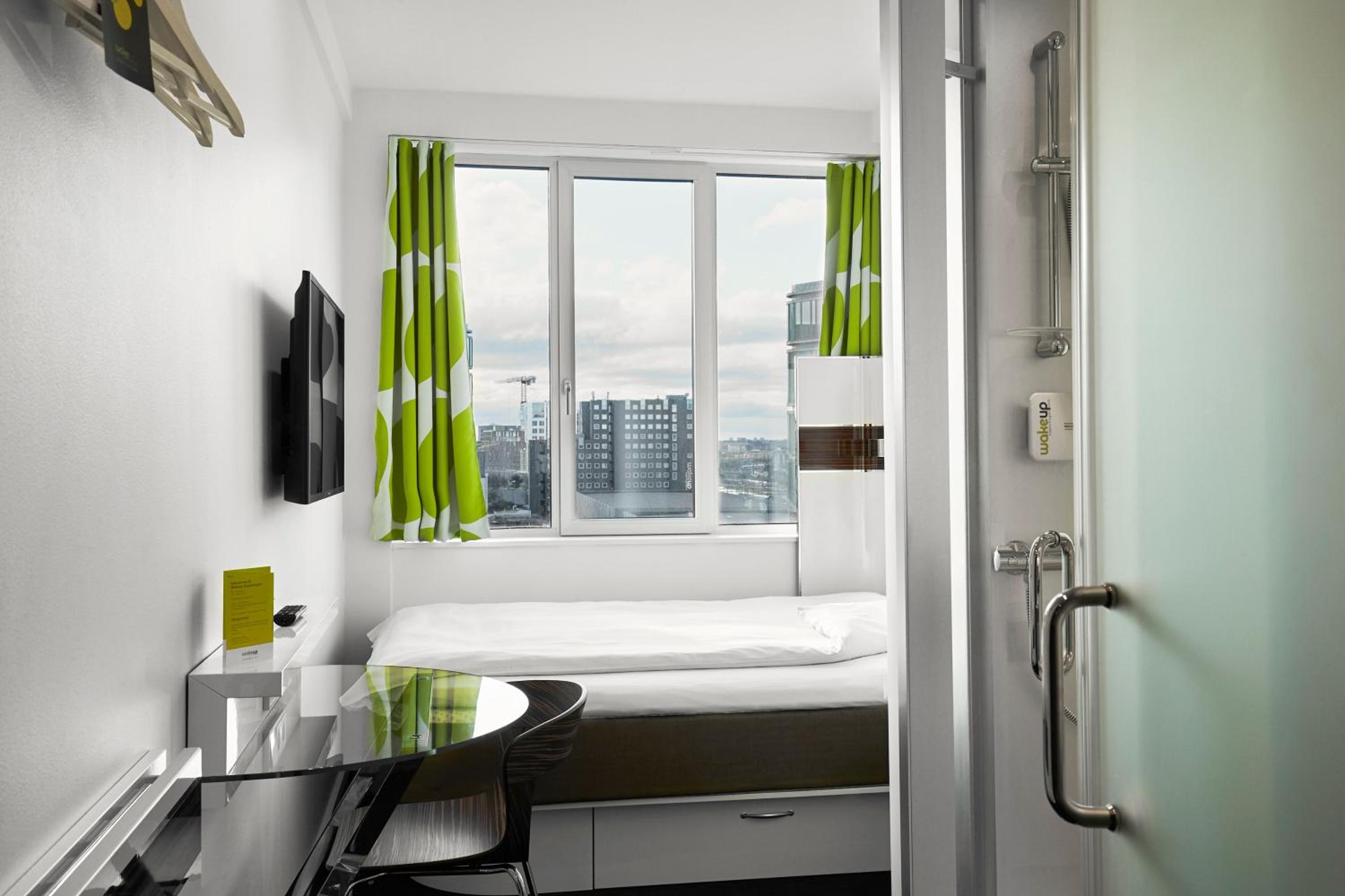 Heaven Room with Partial Harbor View