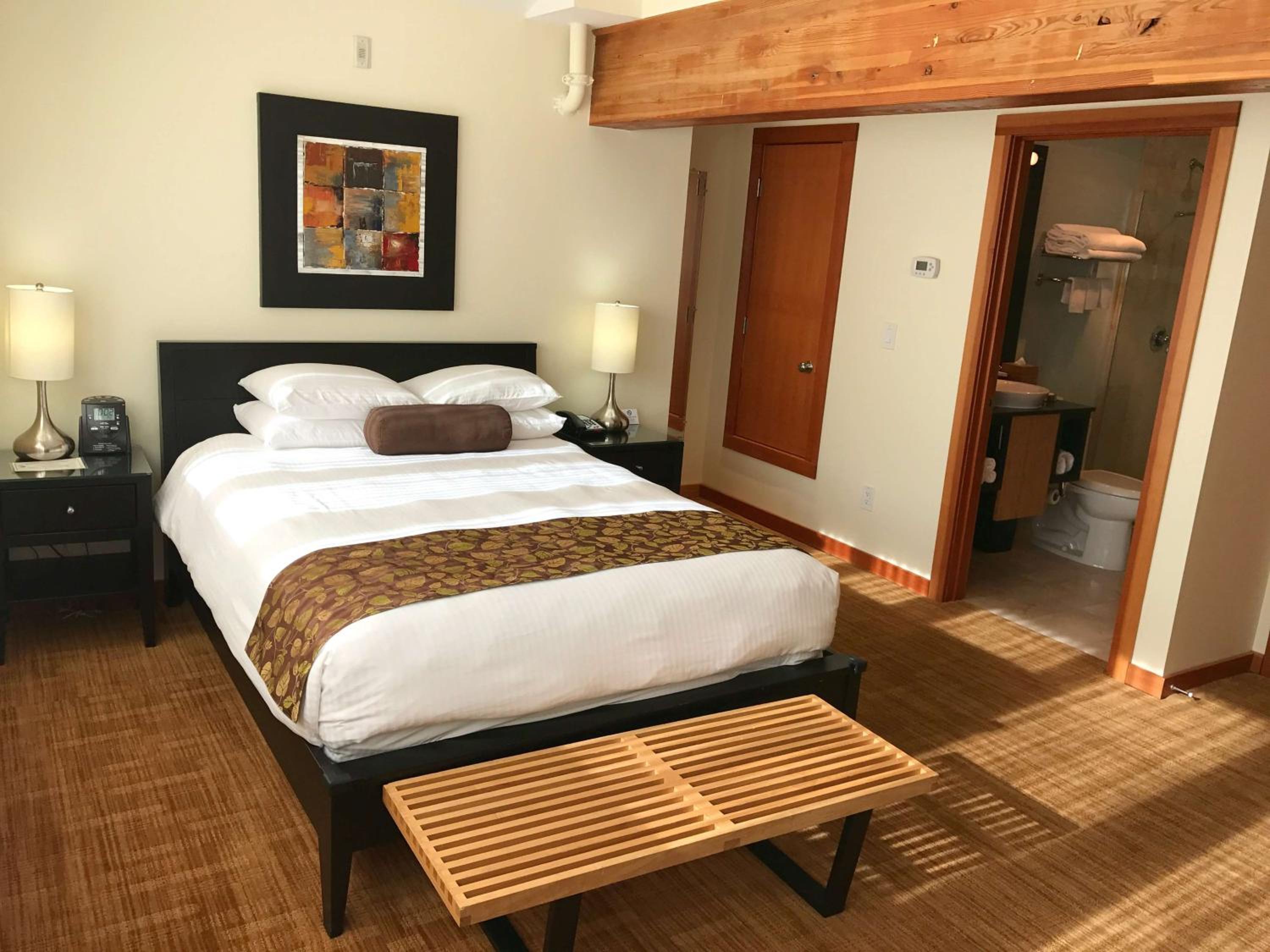 Standard Queen Room, Connecting Rooms - No Pets